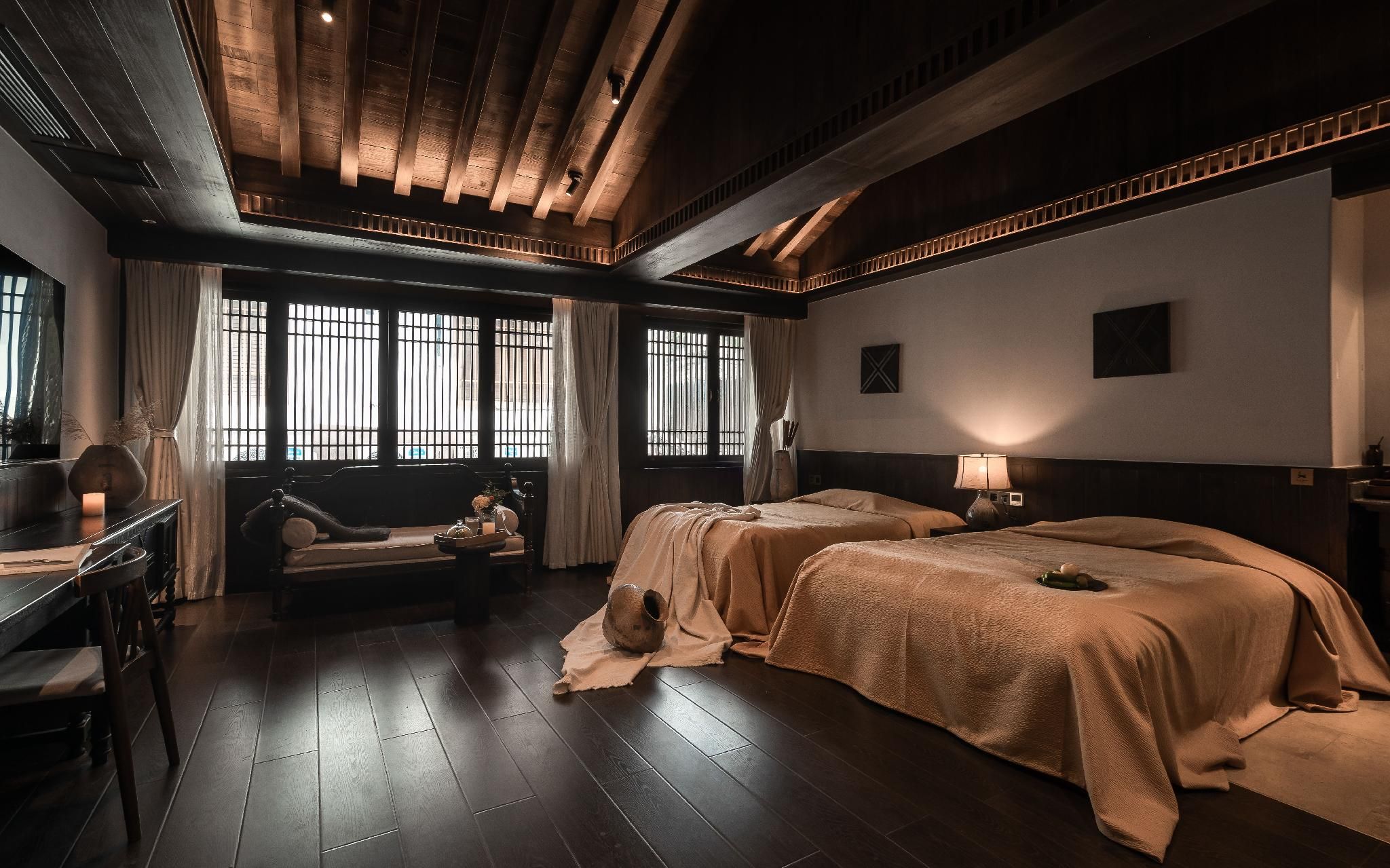 Classic Twin Guest Room