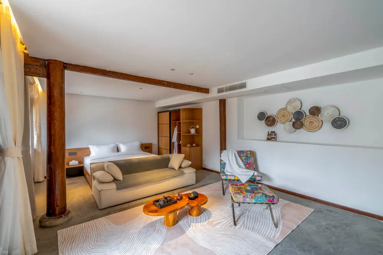 Queen Room with View