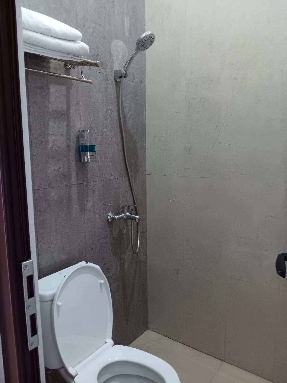 44 Guest House Syariah Deluxe 3