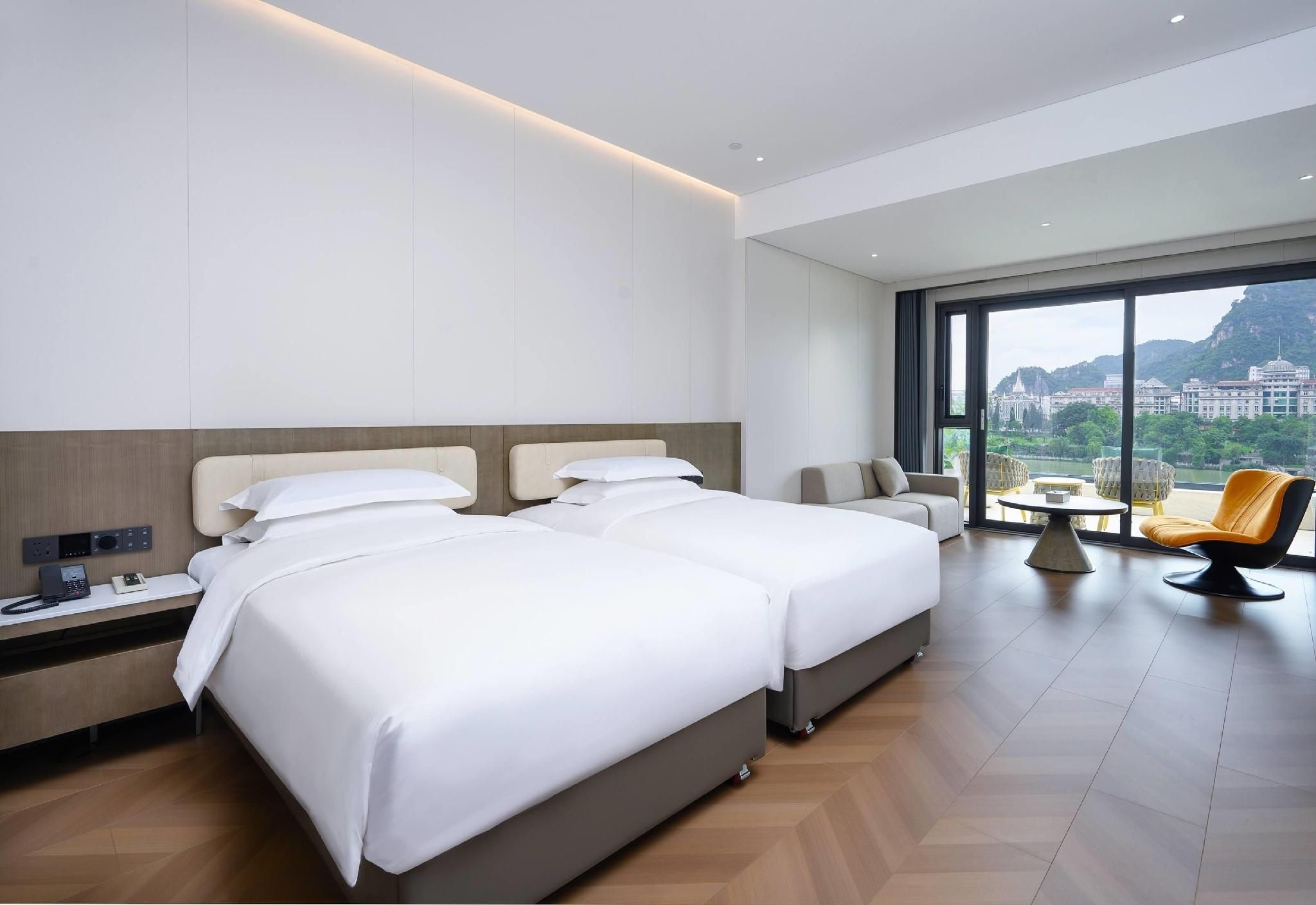 2 Single Beds, River View Room, Balcony