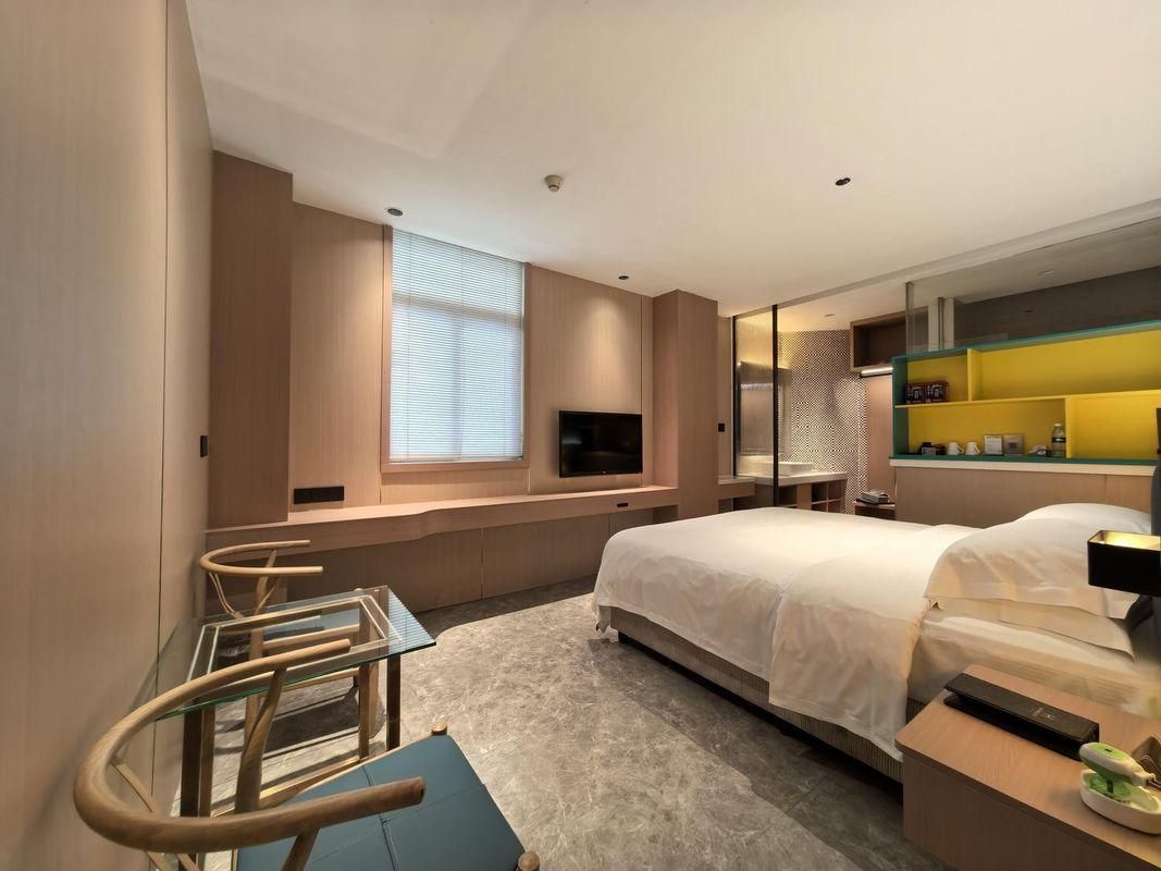 Light Luxury Big Bed Room