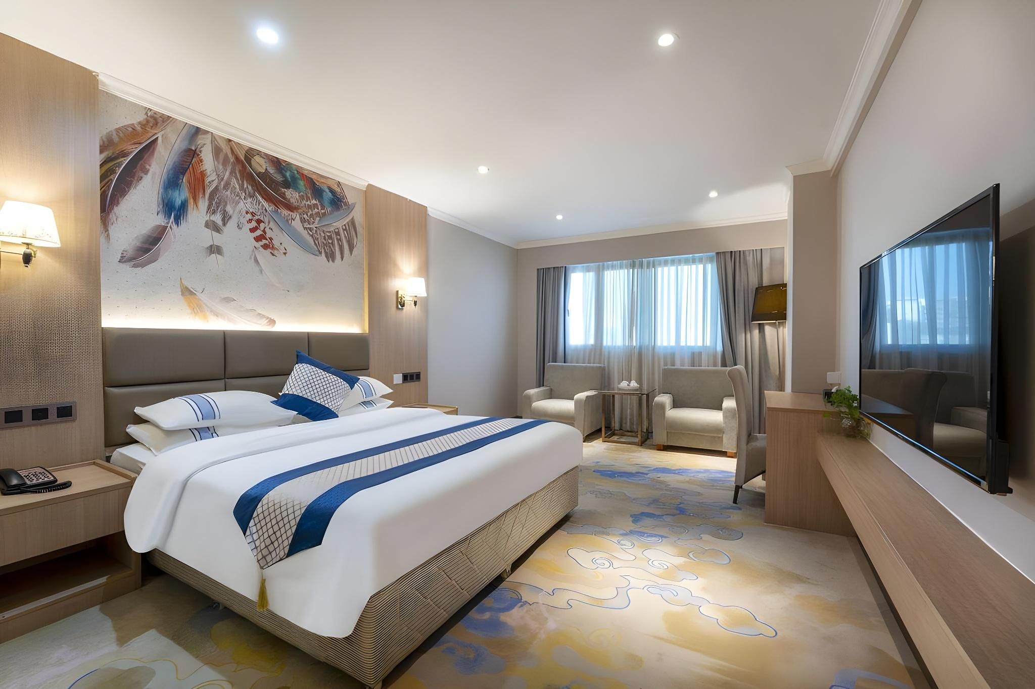 Light Luxury Queen Room