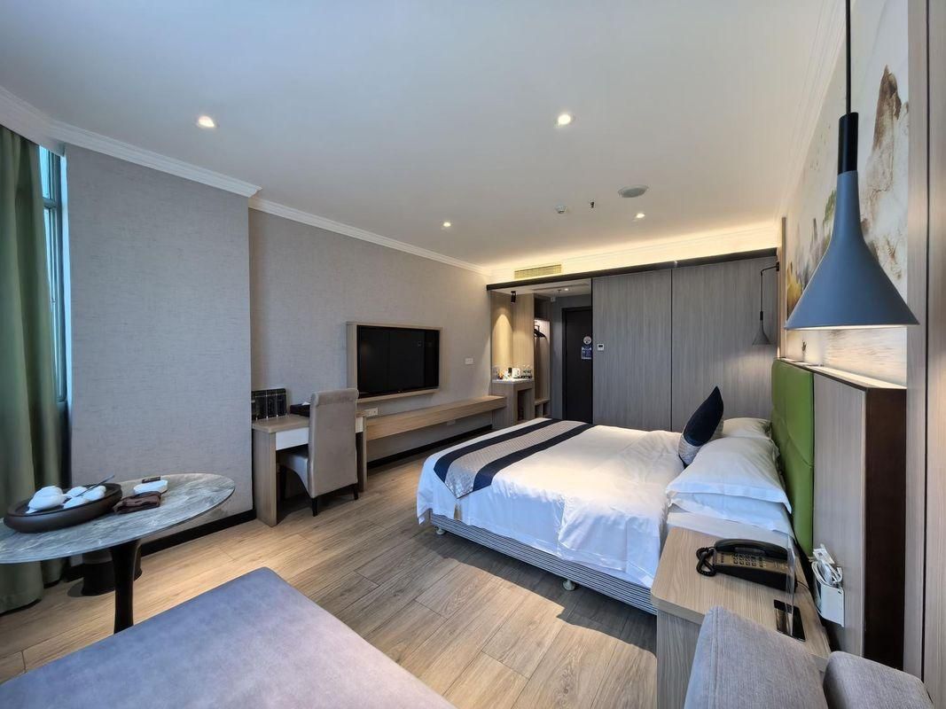 Light Luxury Deluxe Double Bed Room