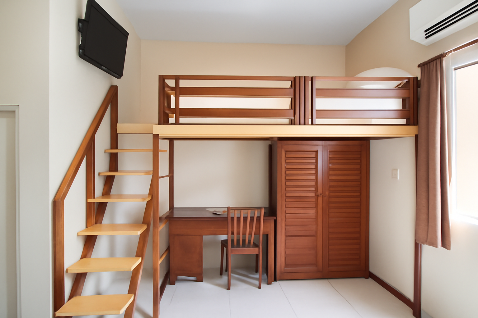 Mezzanine - 2 Adults 