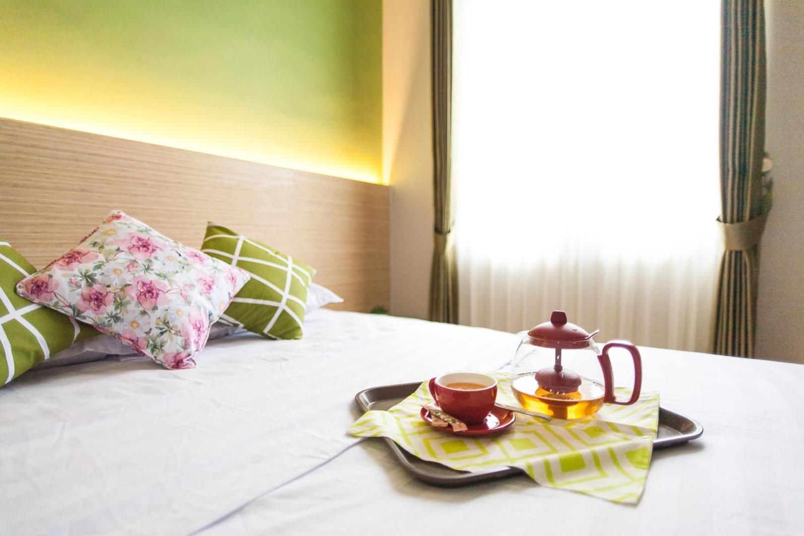Deluxe Room (2 Adults + 1 Child)