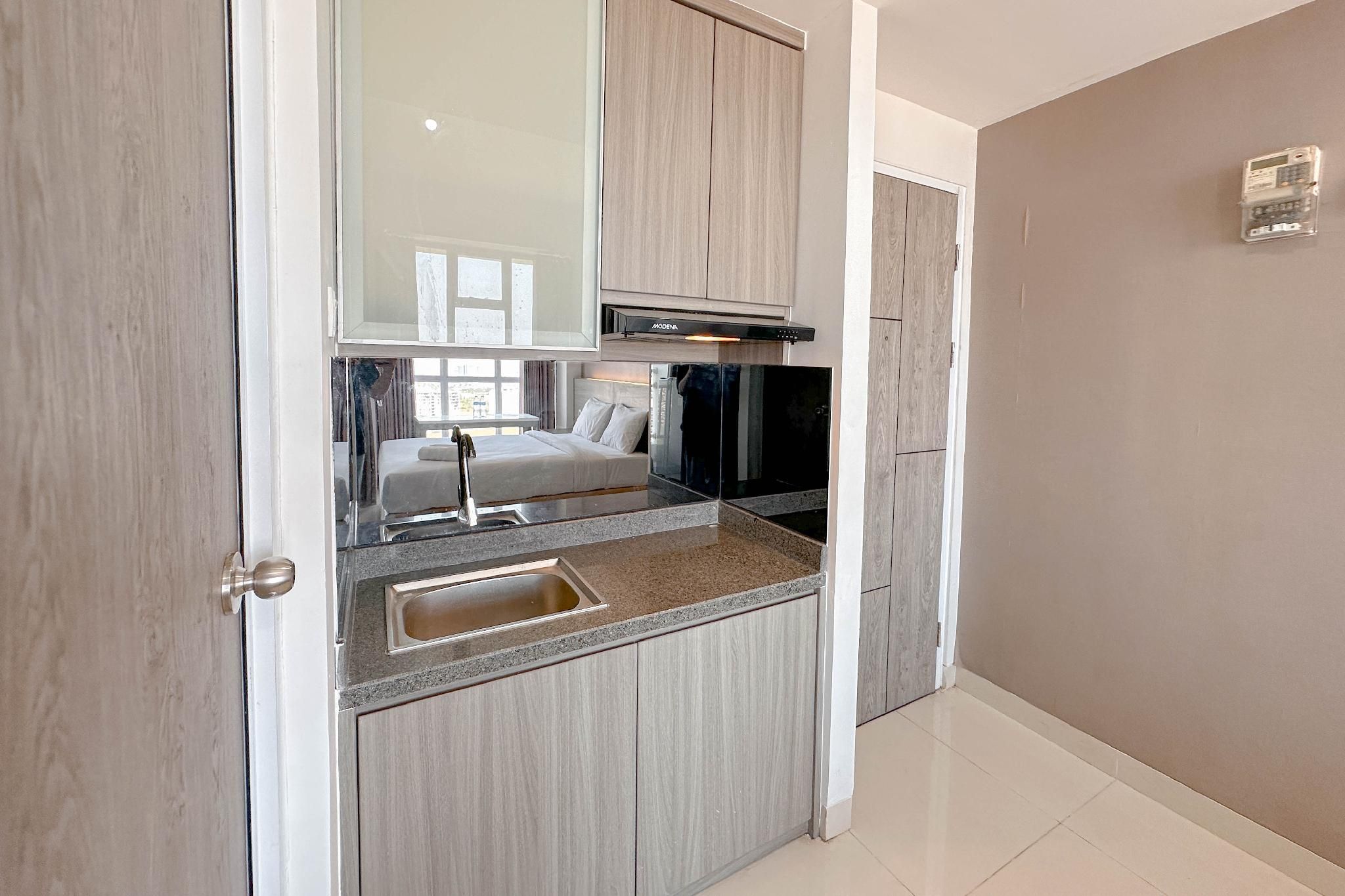 Good Deal Studio Taman Melati Sby Apt By Travelio
