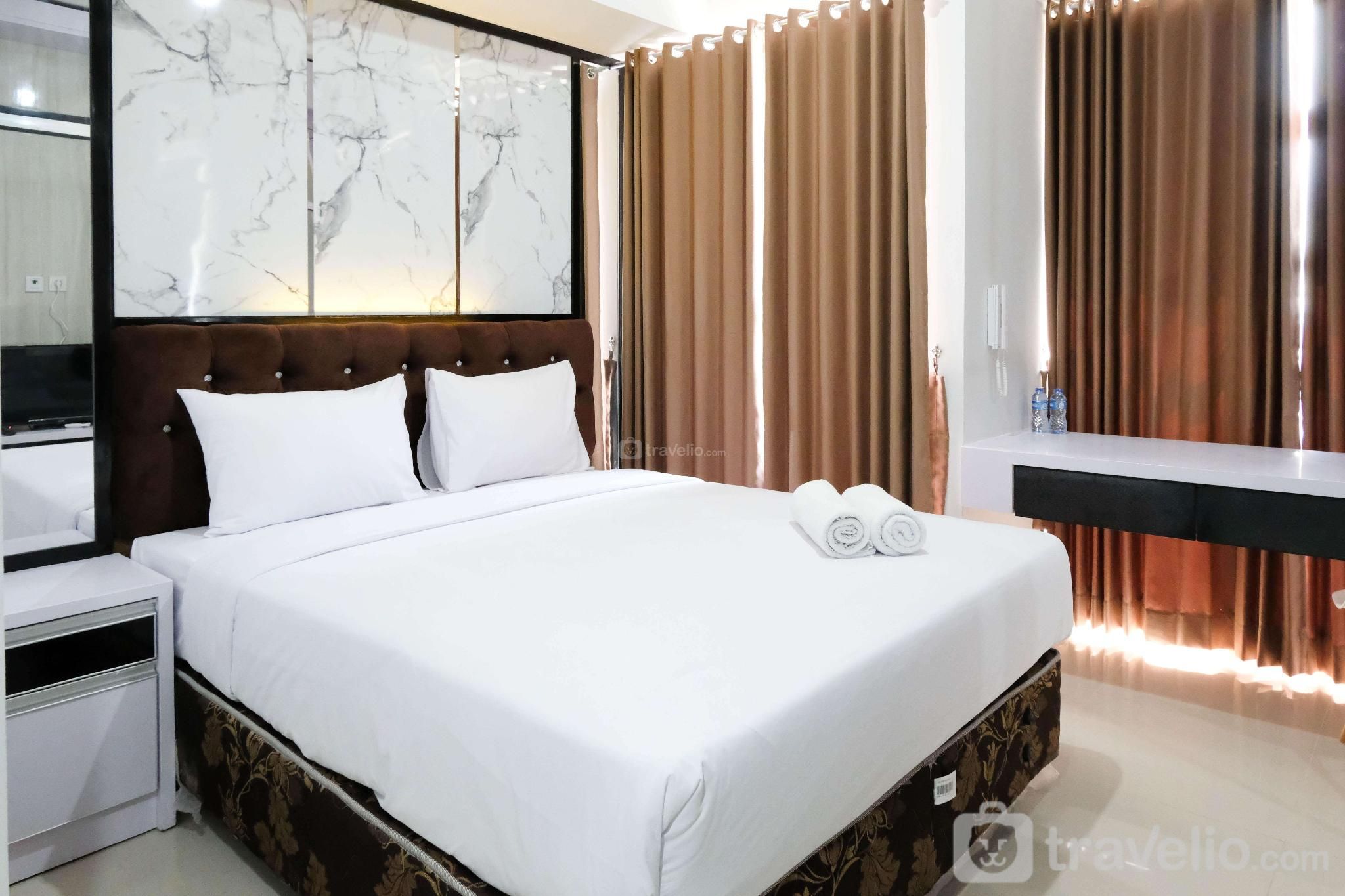 Relaxing Studio Taman Melati Surabaya By Travelio