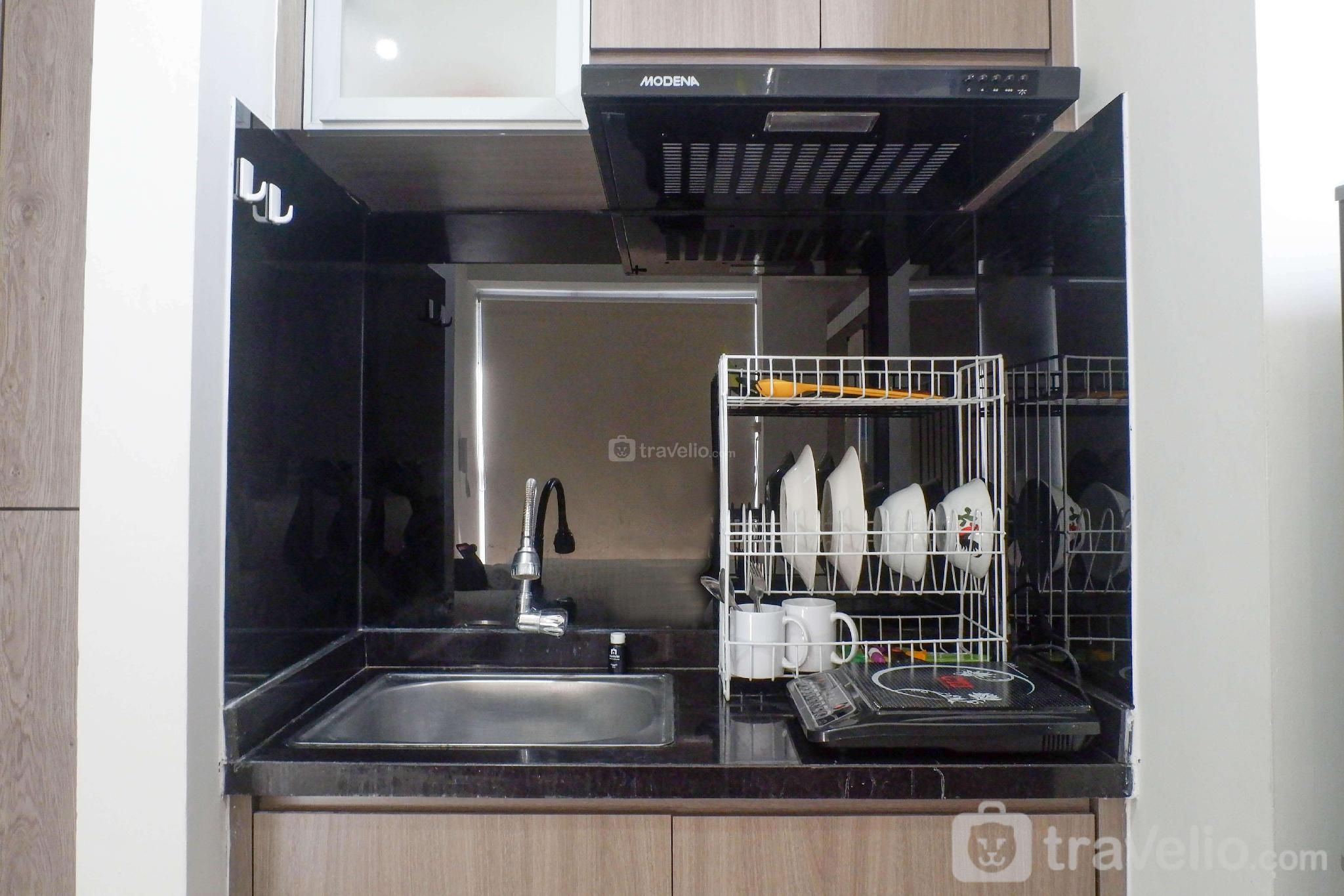 Minimalist Modern Studio Taman Melati By Travelio