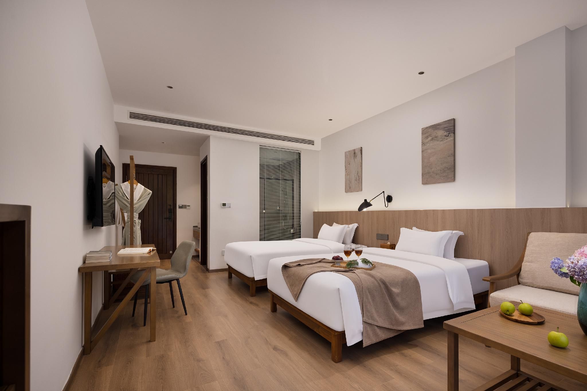 Premier Courtyard Twin Room