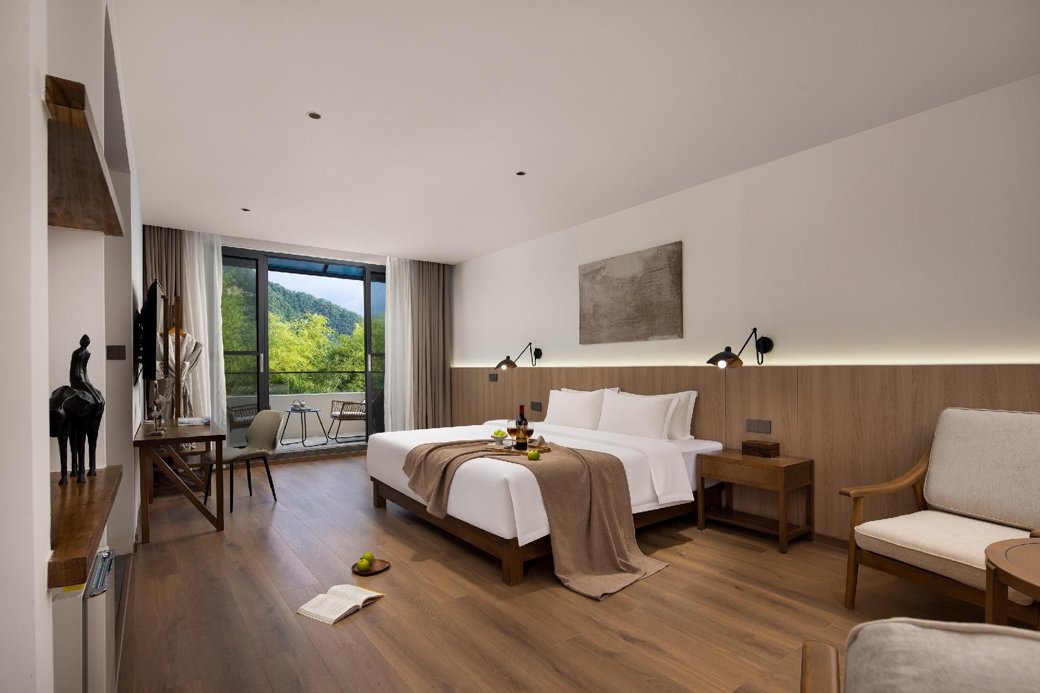Terrace View King Room