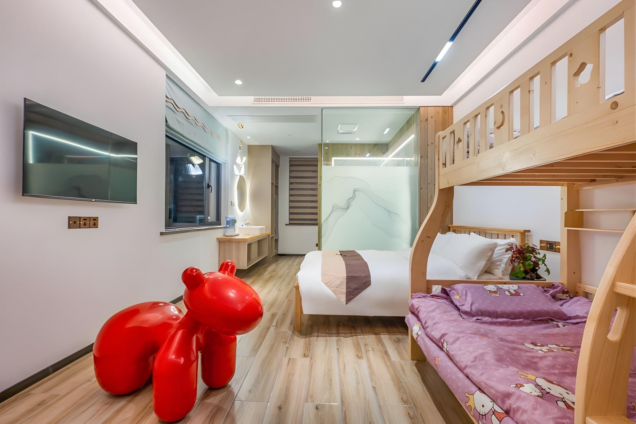Main Wing Family Triple Room - Non-Smoking