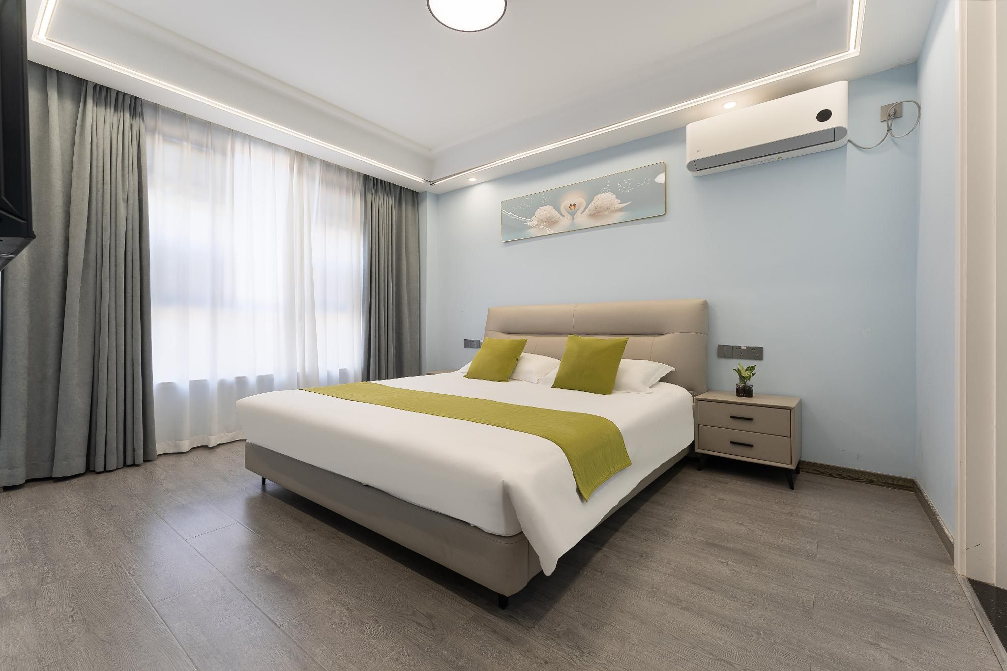 Big Room