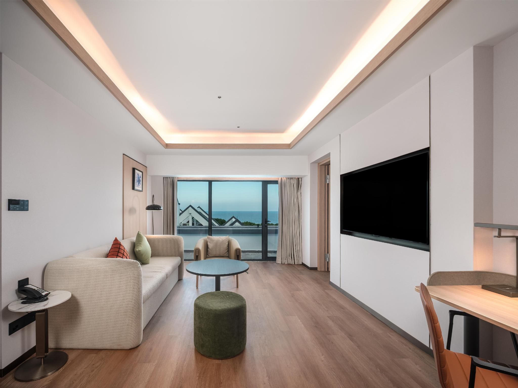 King Premium Suite with Sea View