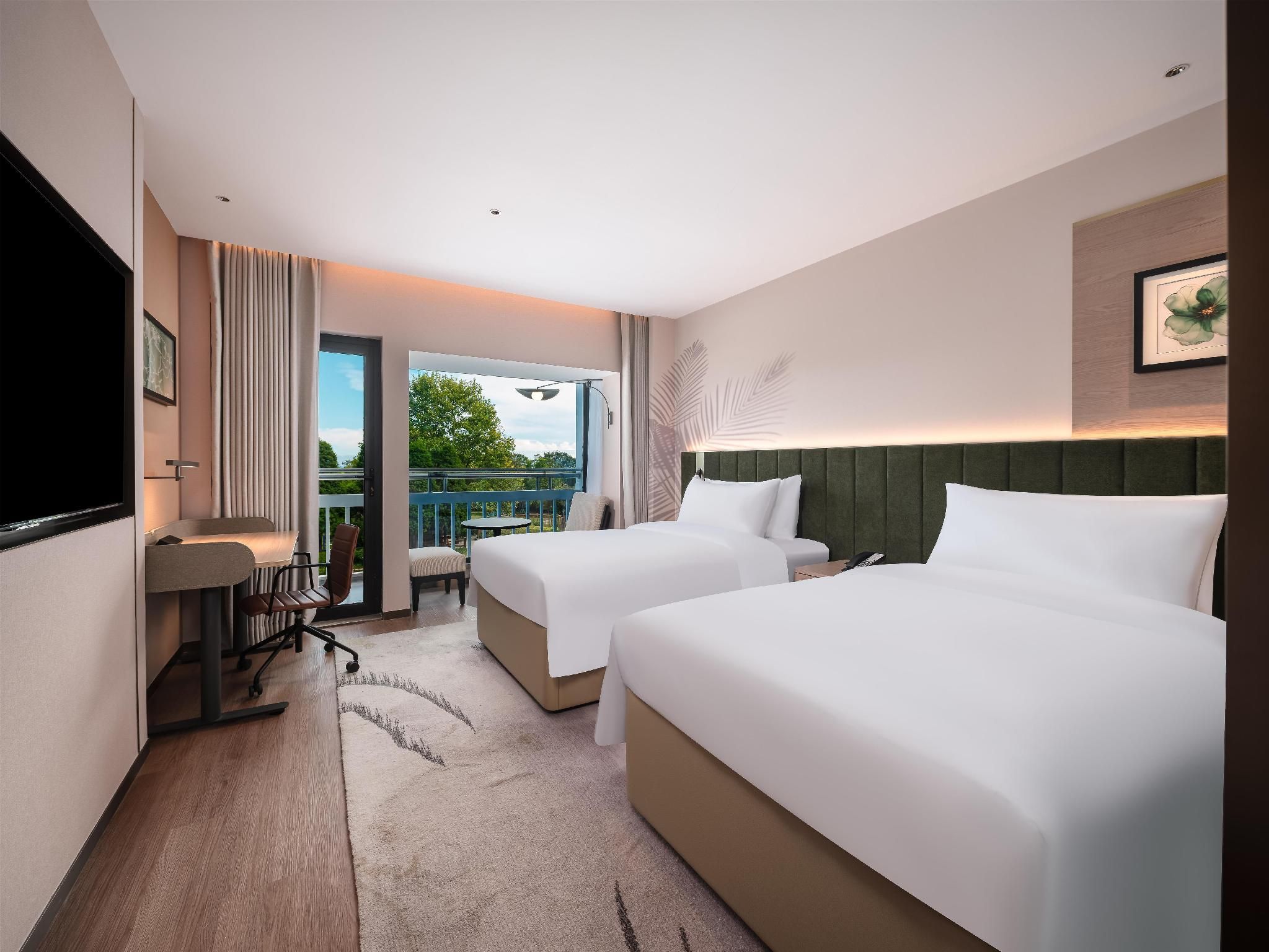 Twin Guest Room with Balcony