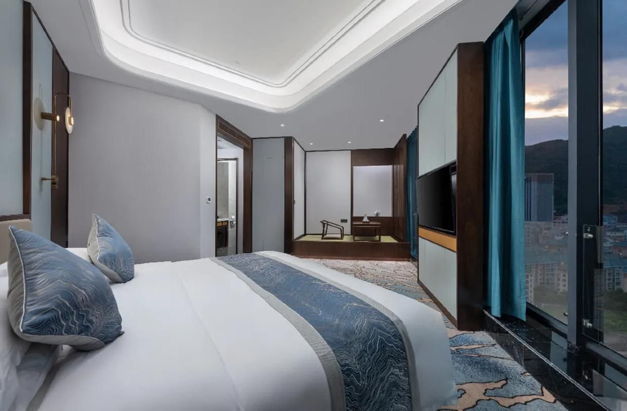 WH - Deluxe Bed Room
