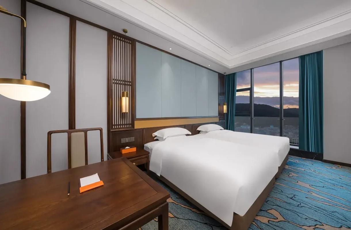Superior Partial Sea View Twin Bed