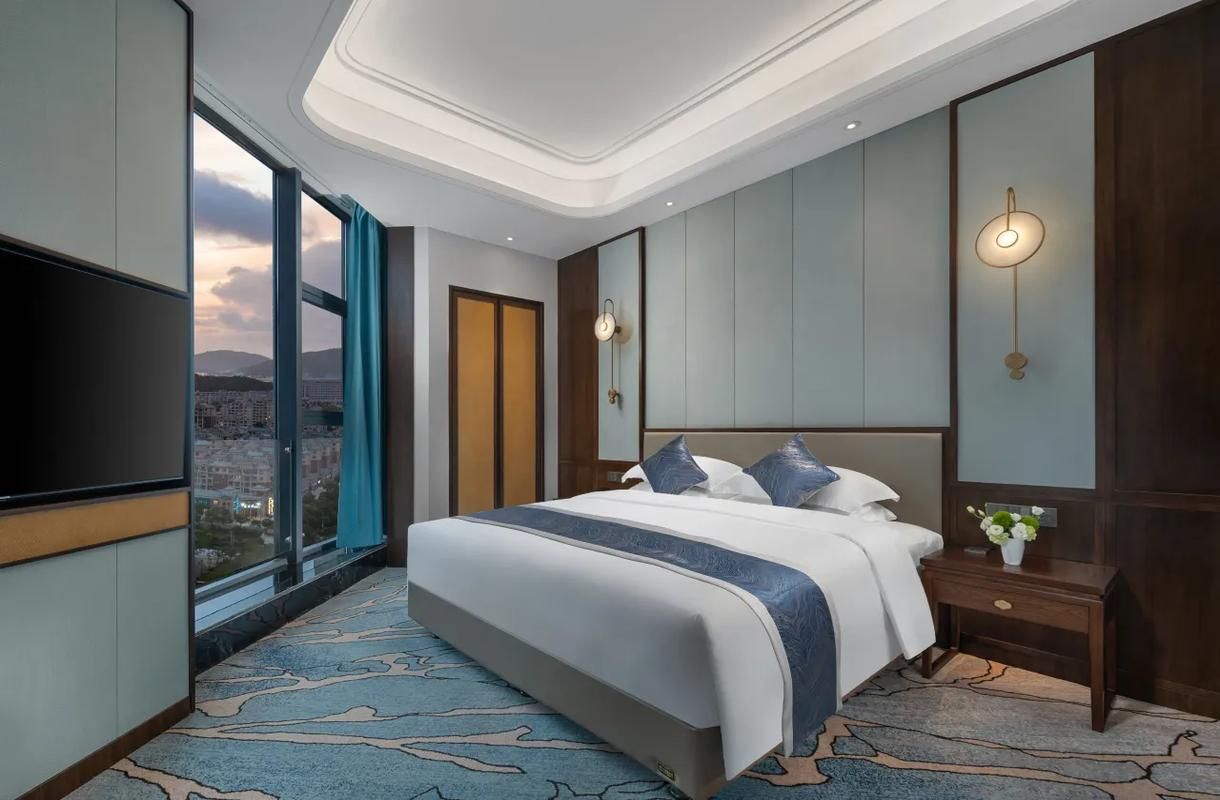 WH - Deluxe Bed Room