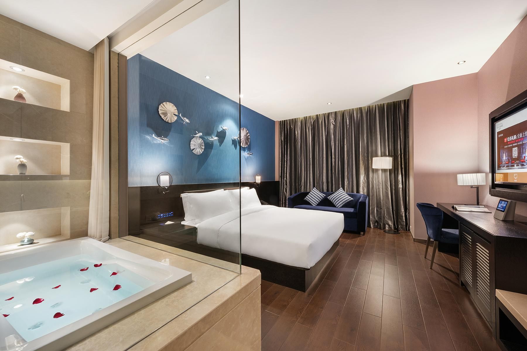 Crystal Orange Hotel Qidong Red Star Macalline Huazhu - Superior BedRoom