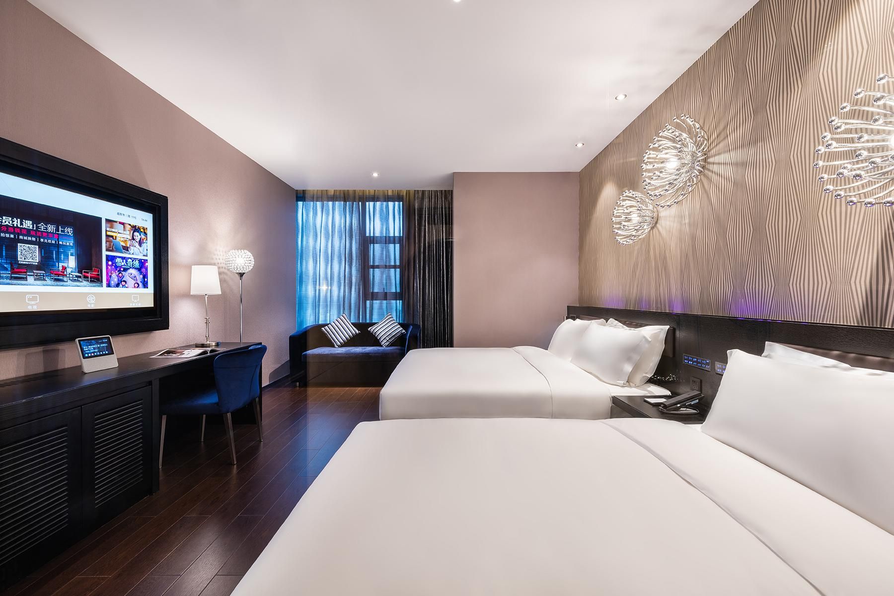 Huazhu - Deluxe Bonding Room