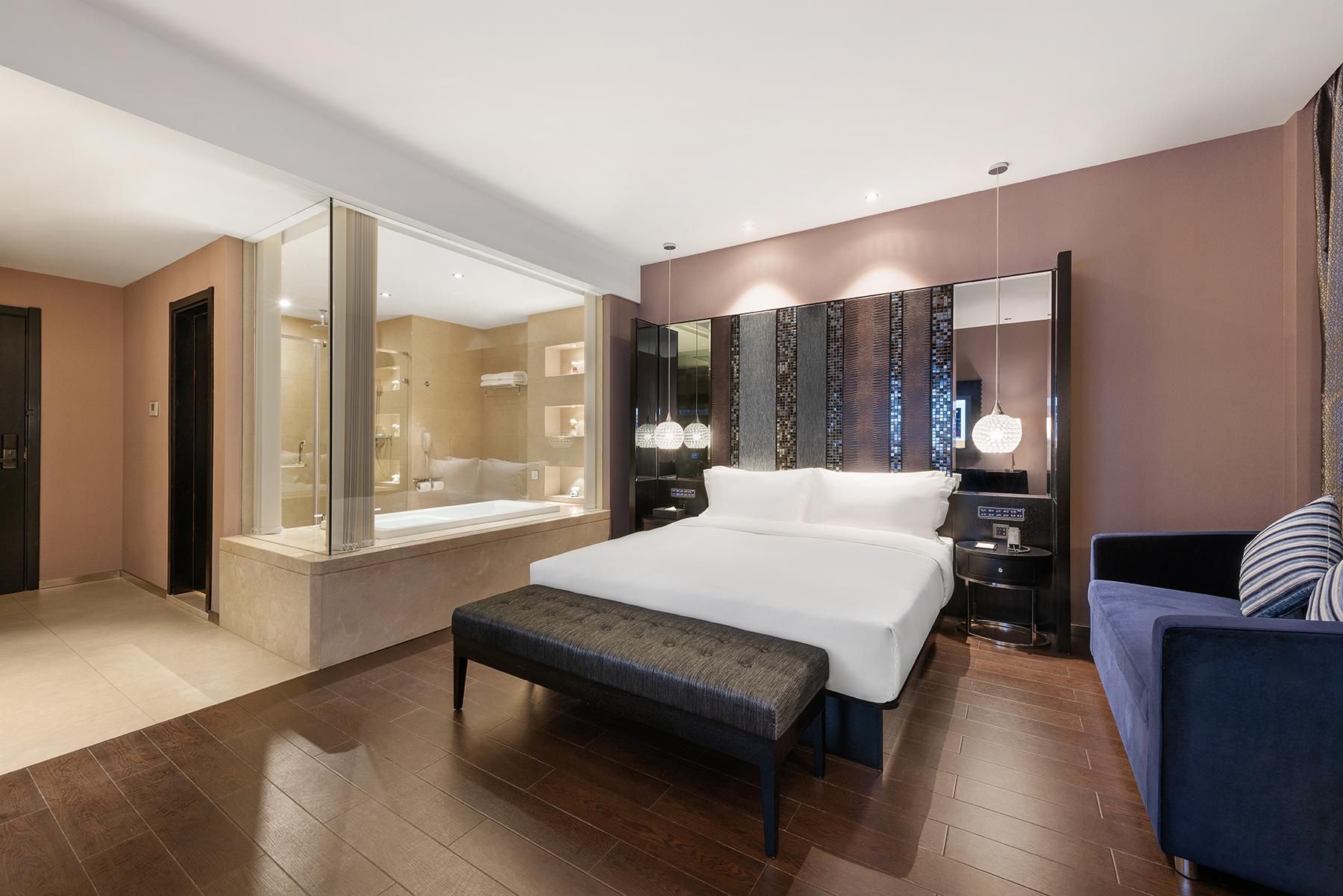 Huazhu - Deluxe Bed Room