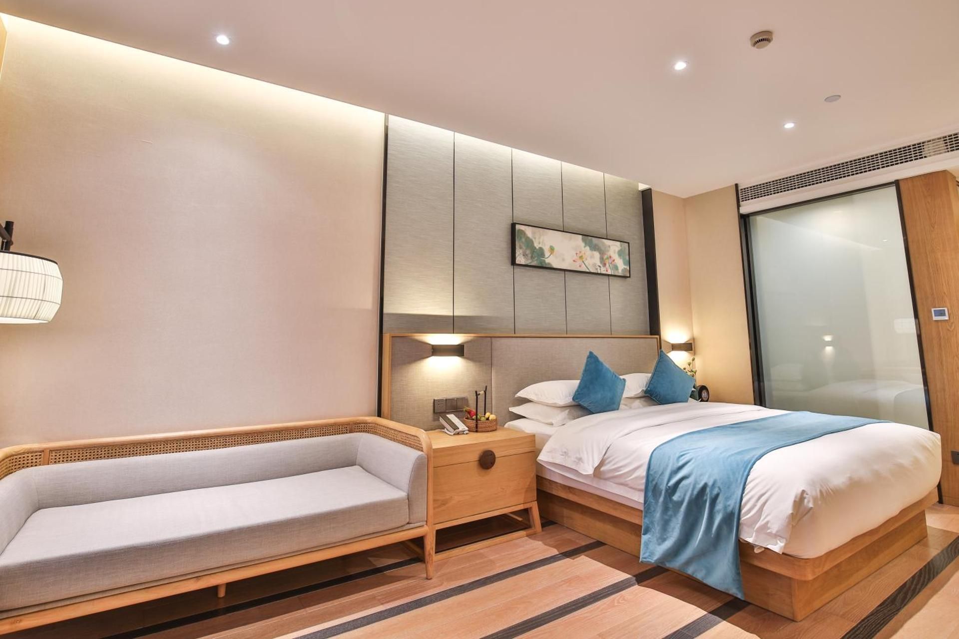 Superior Queen Room