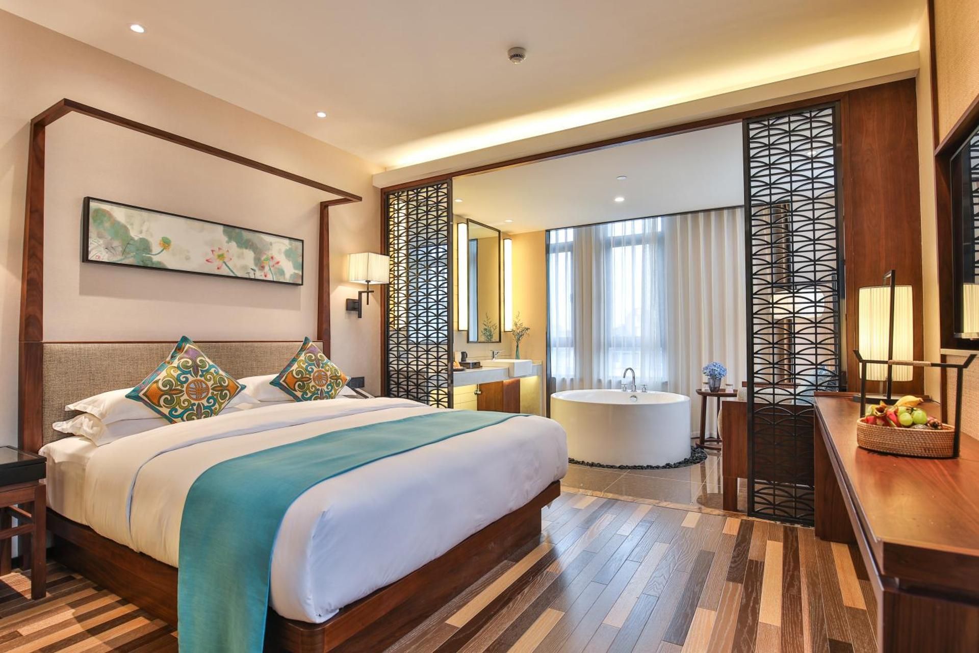 Deluxe Double Room with Bath