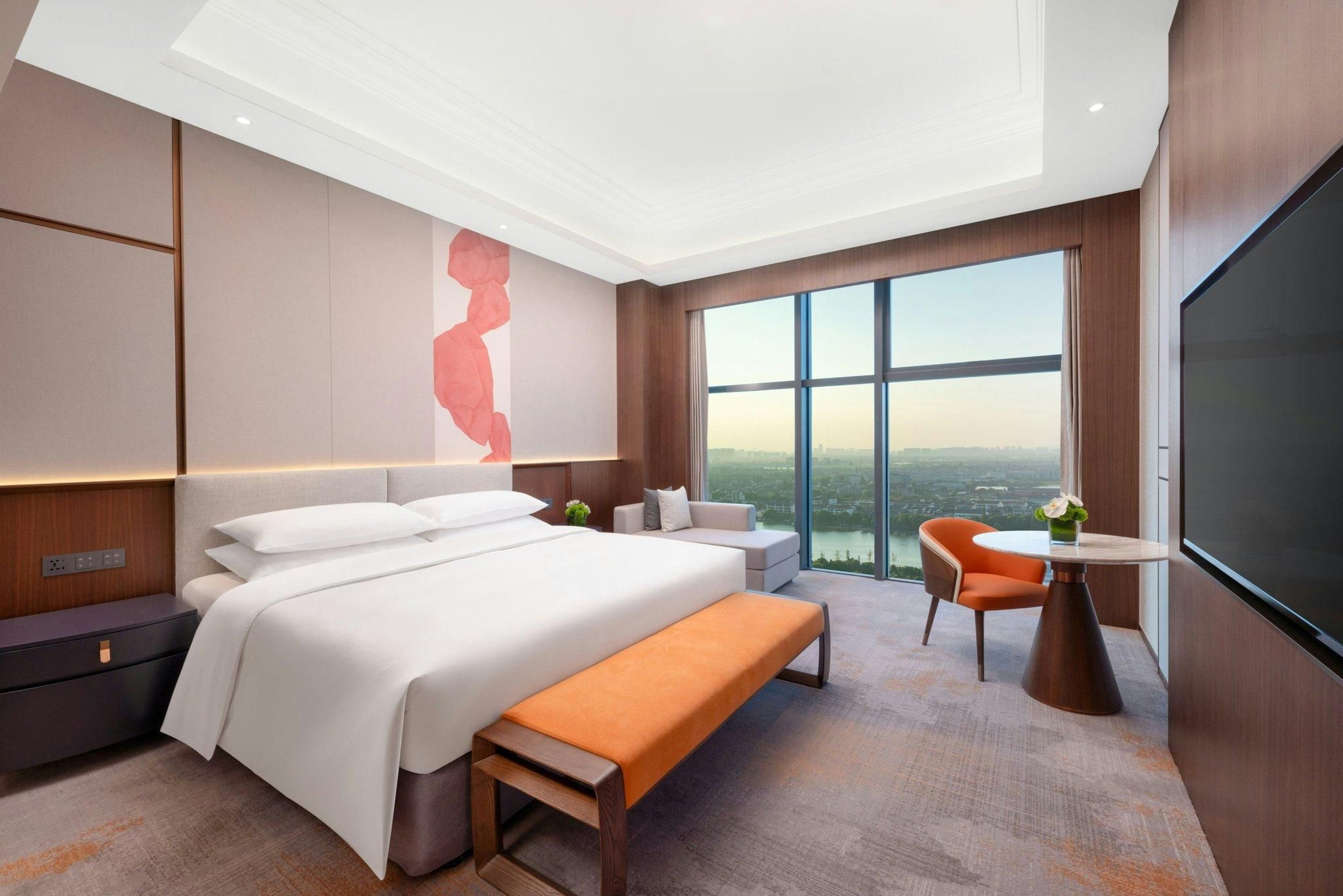 Deluxe Suite, Club lounge access, Suite, 1 King