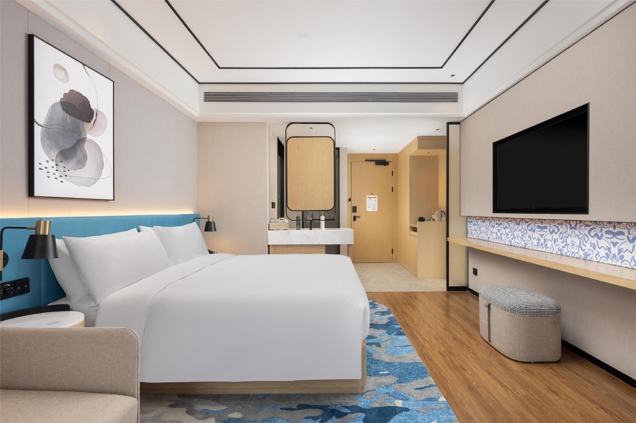 King Guest Room with Sofa Bed