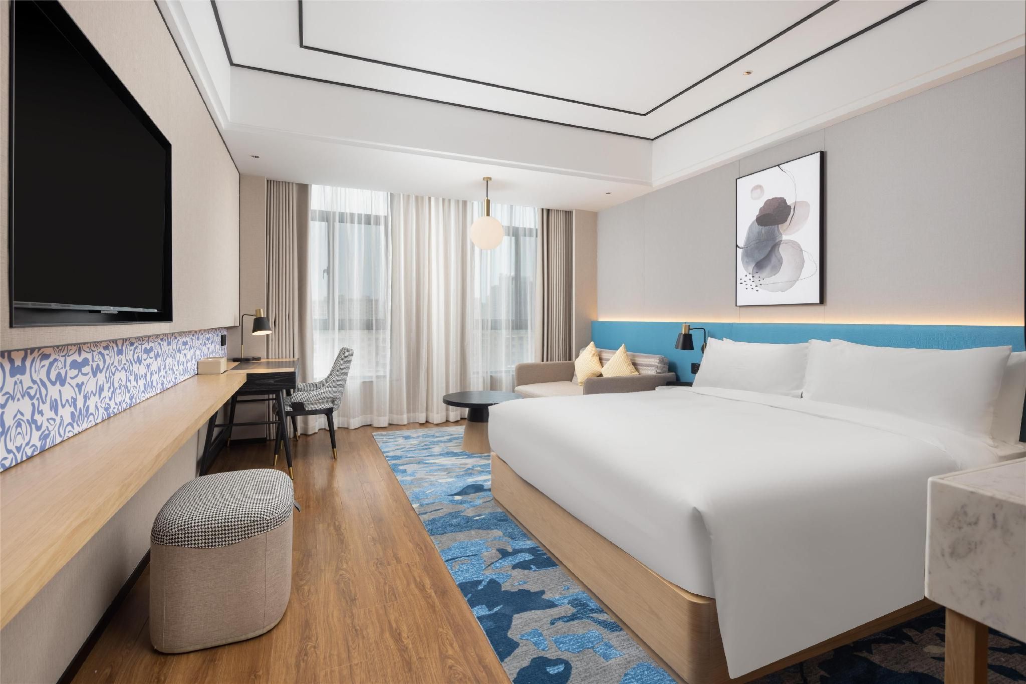 King Guest Room with Sofa Bed