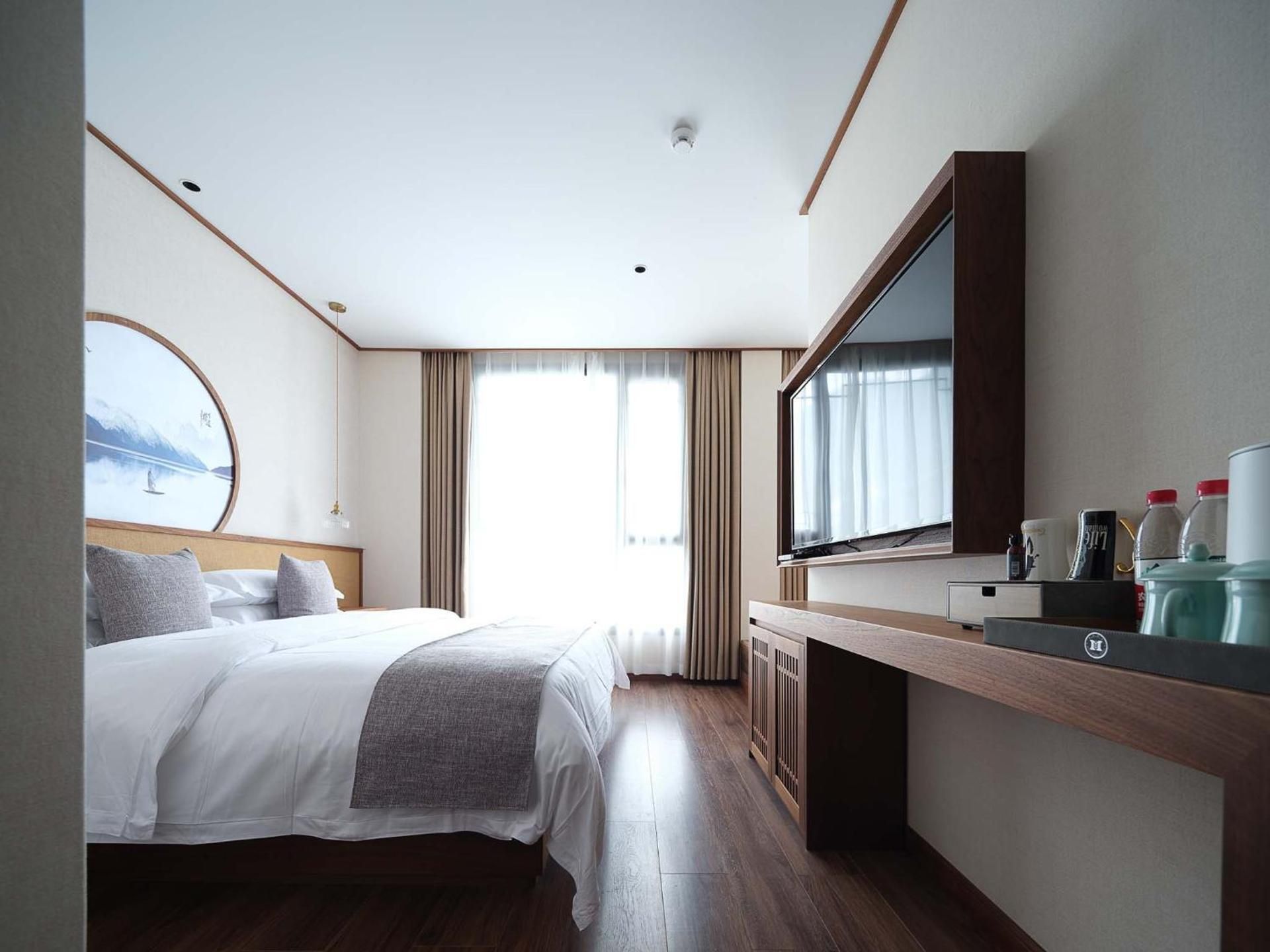 Twin Room with View