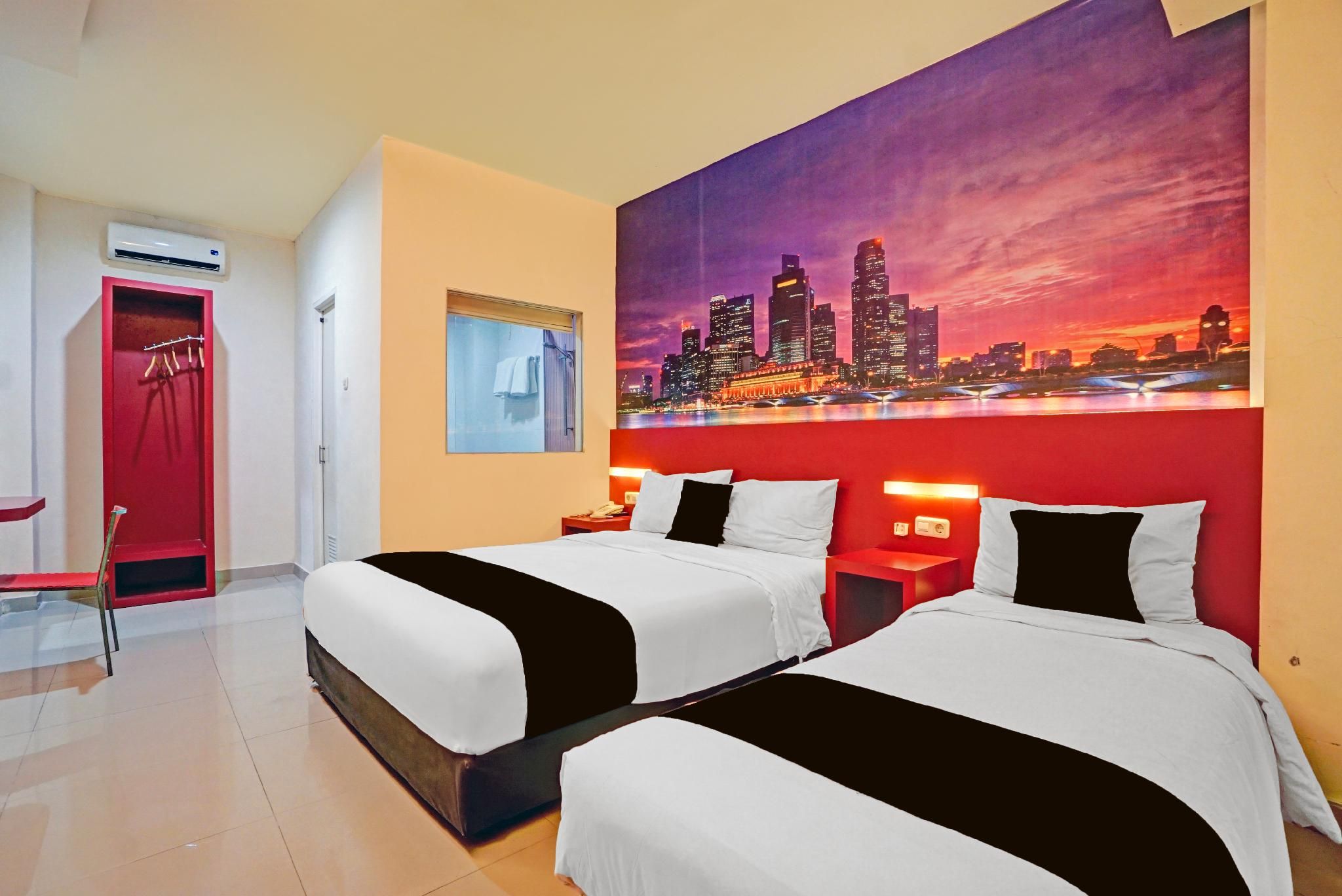Suite Family Room