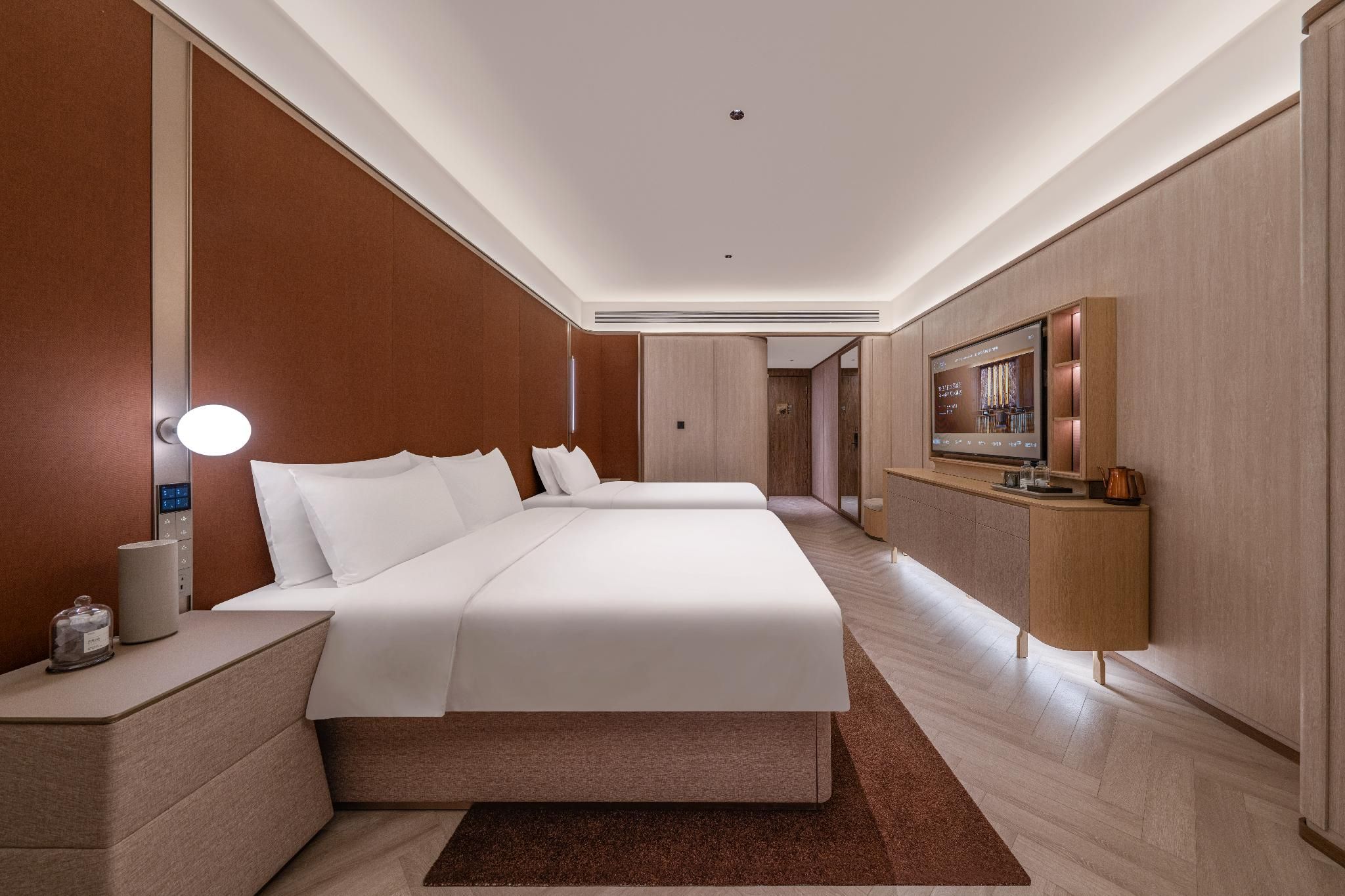 Huazhu - Deluxe Bonding Room