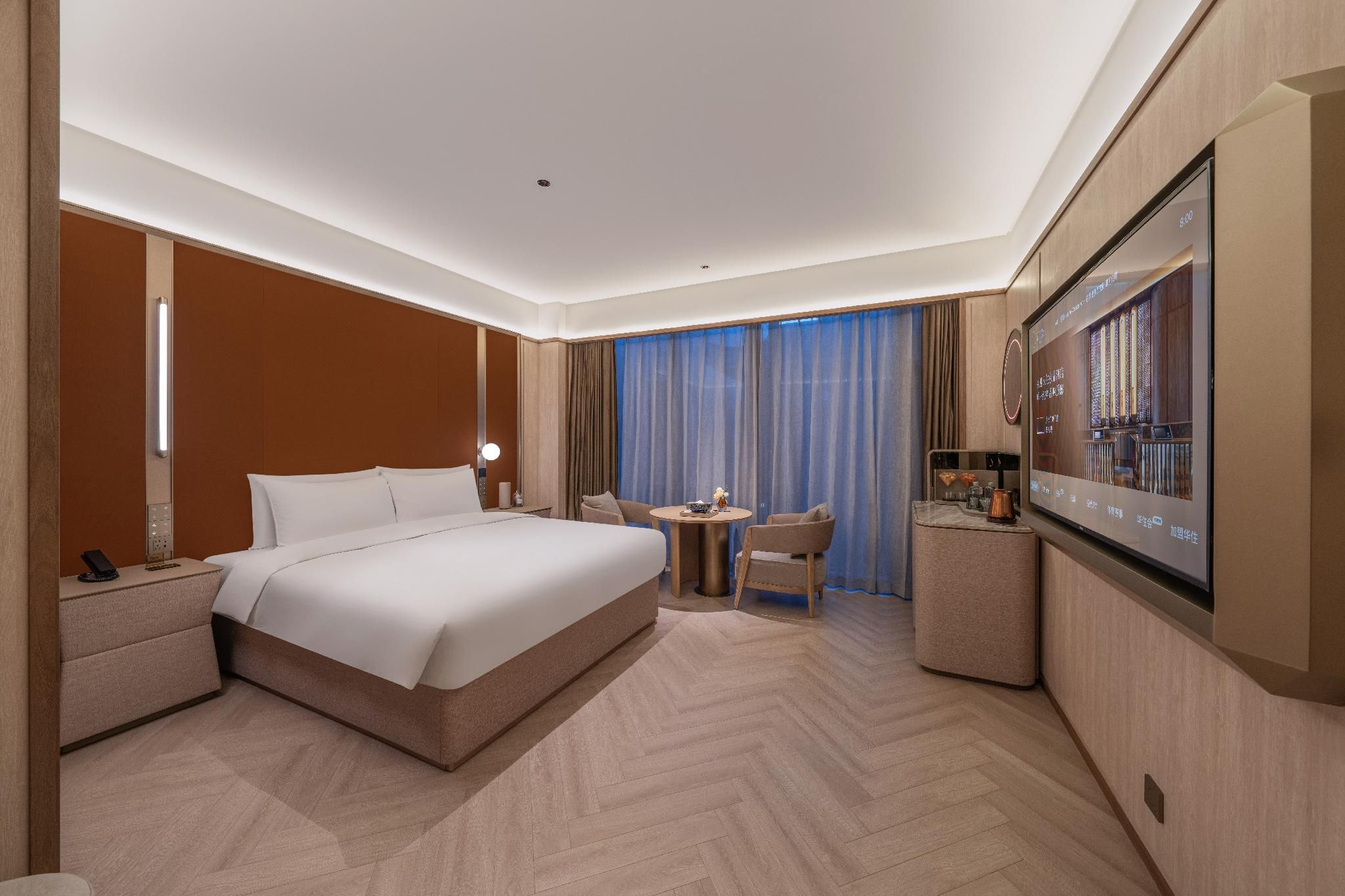 Business Queen Room