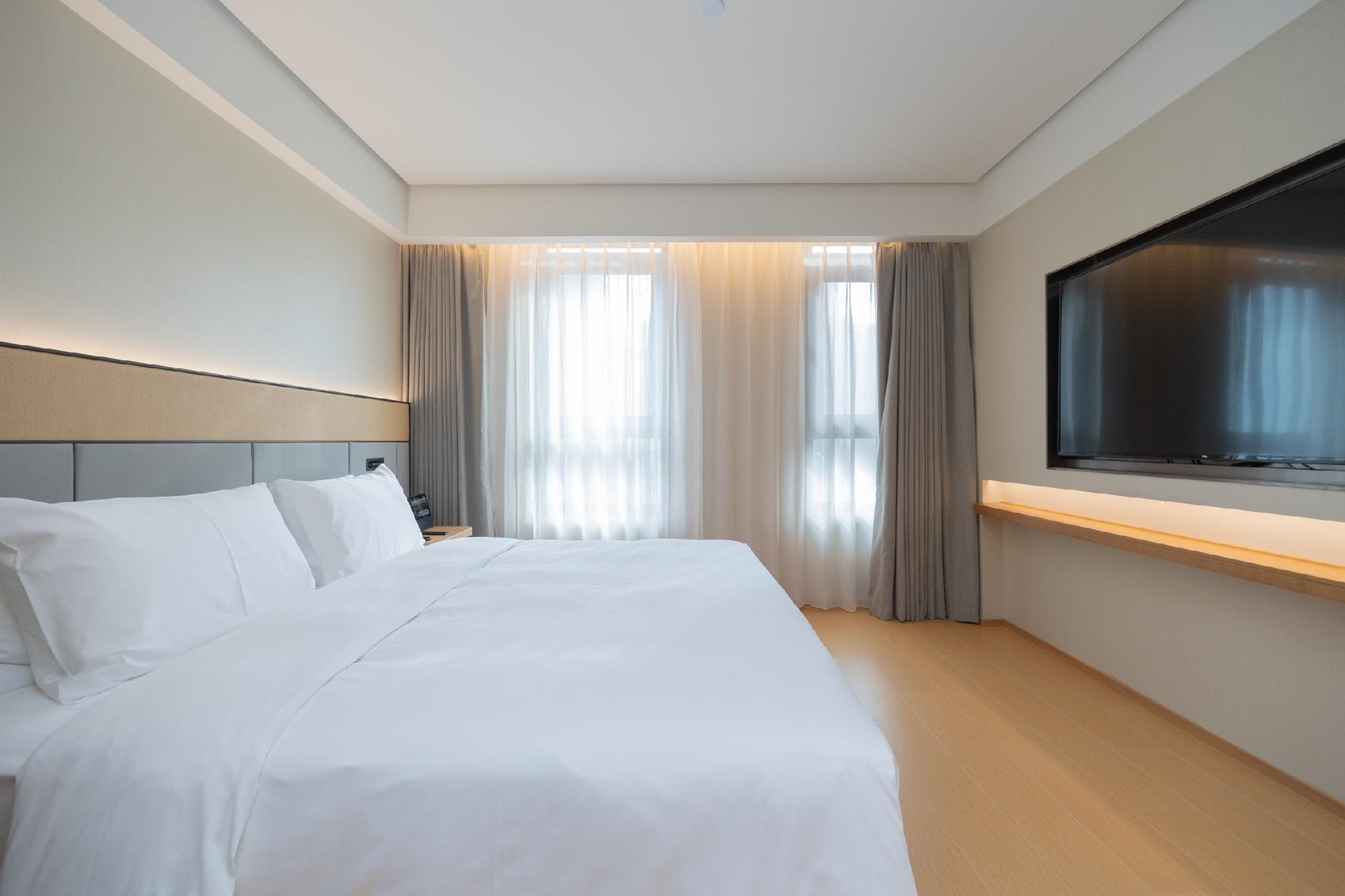 Huazhu - Superior BedRoom