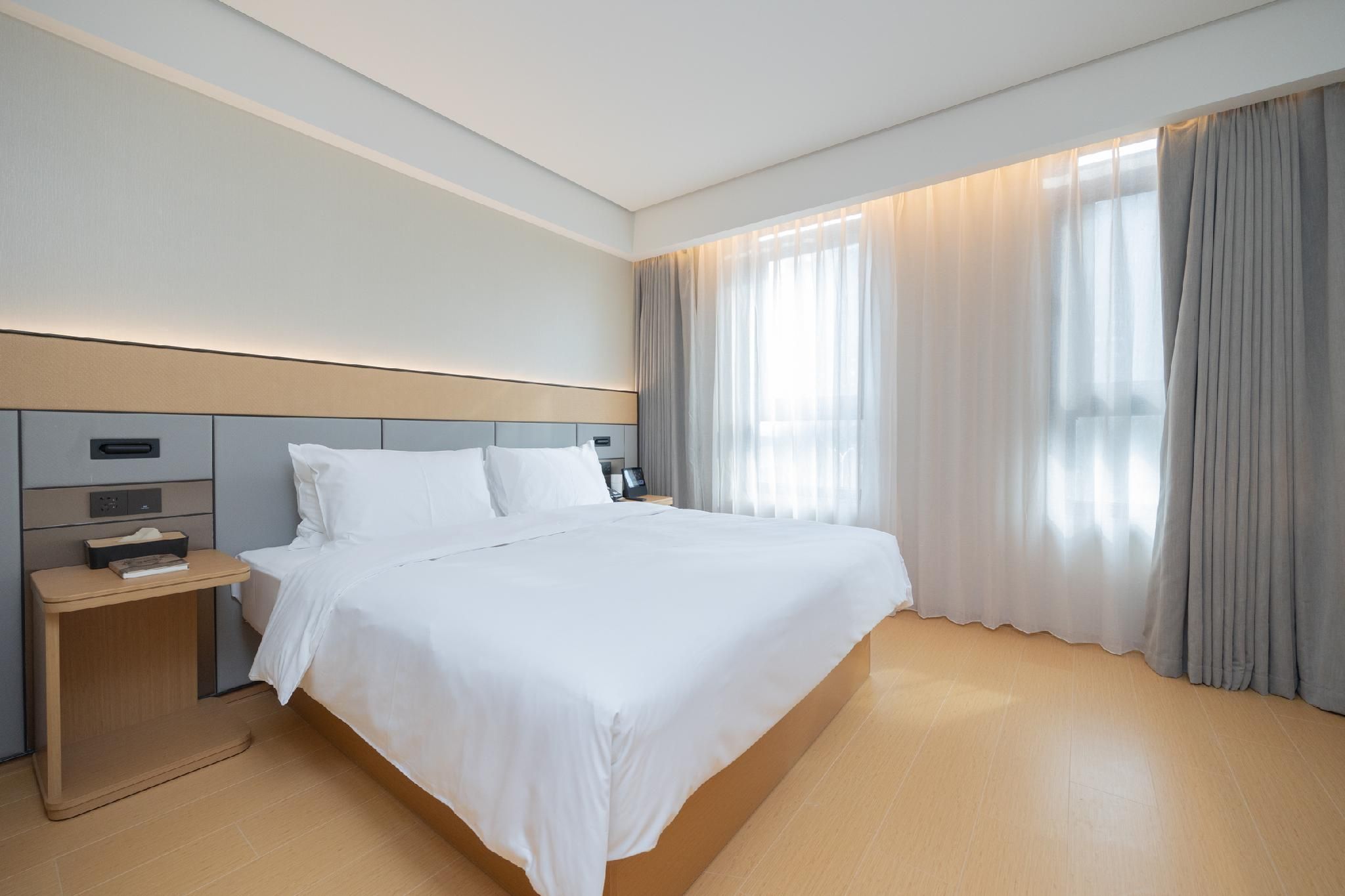 Huazhu - Superior BedRoom