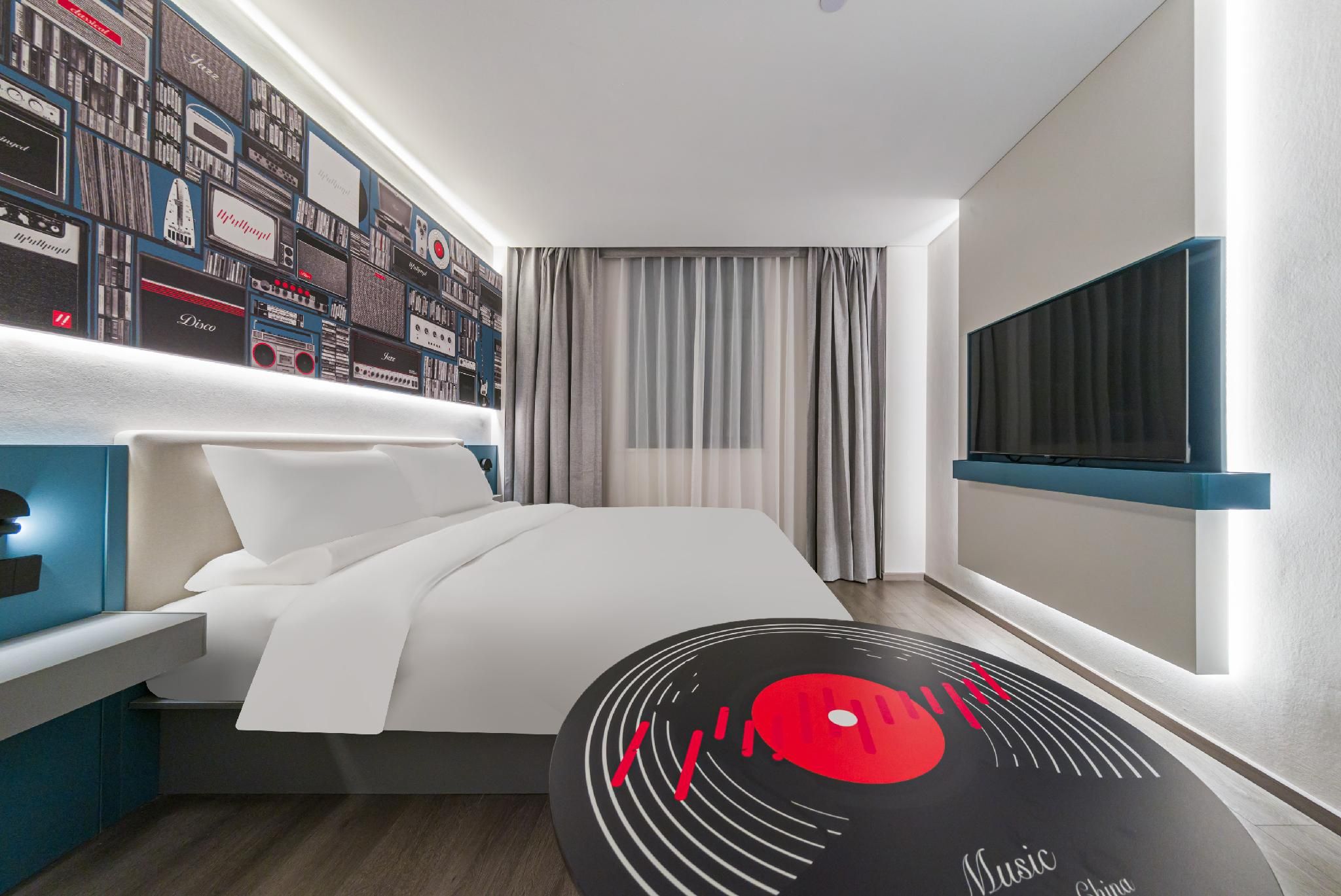 Huazhu - Superior BedRoom