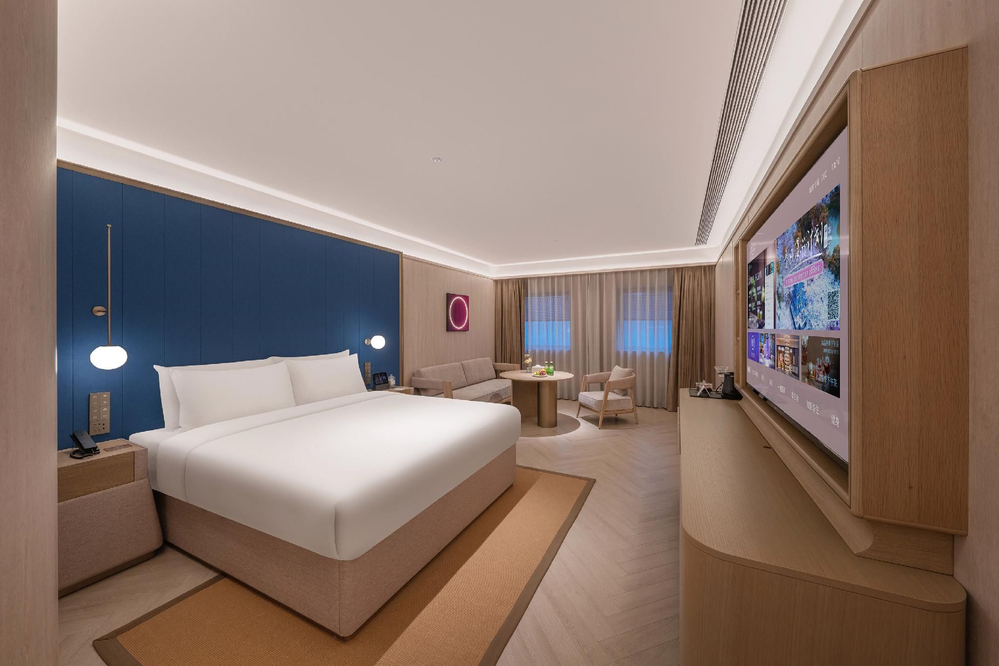 Deluxe Room Queen