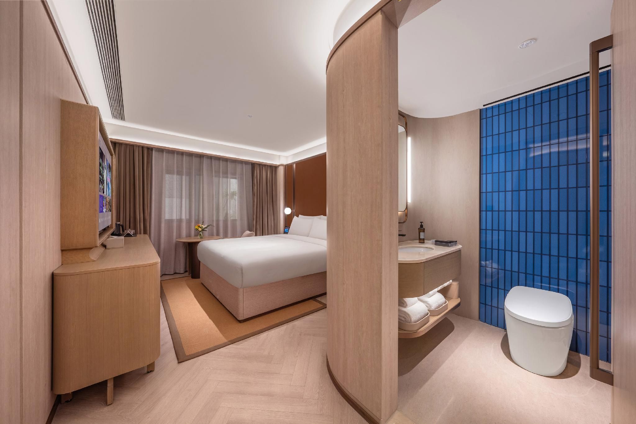Hotel Queen Room