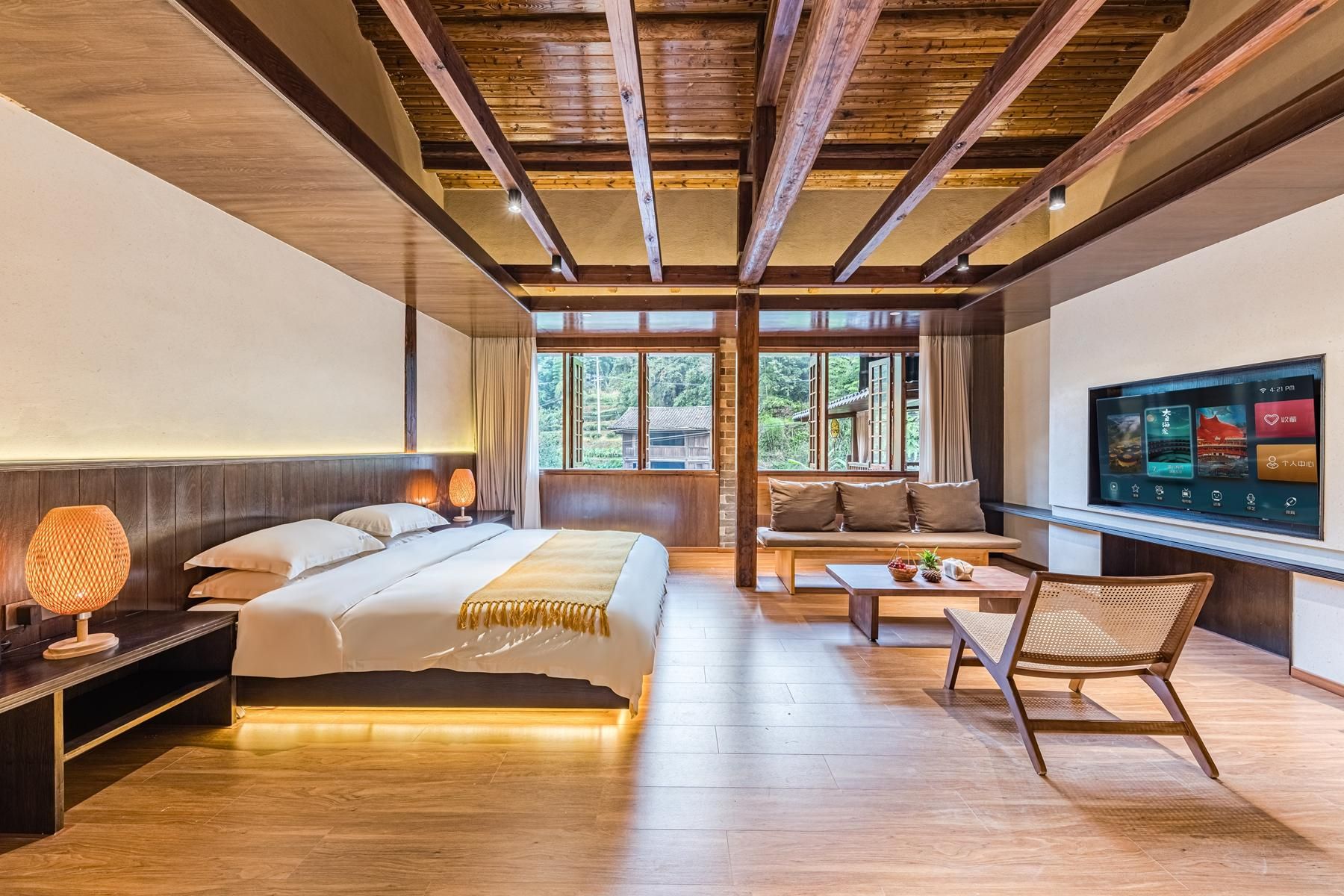 Mountain View King Room