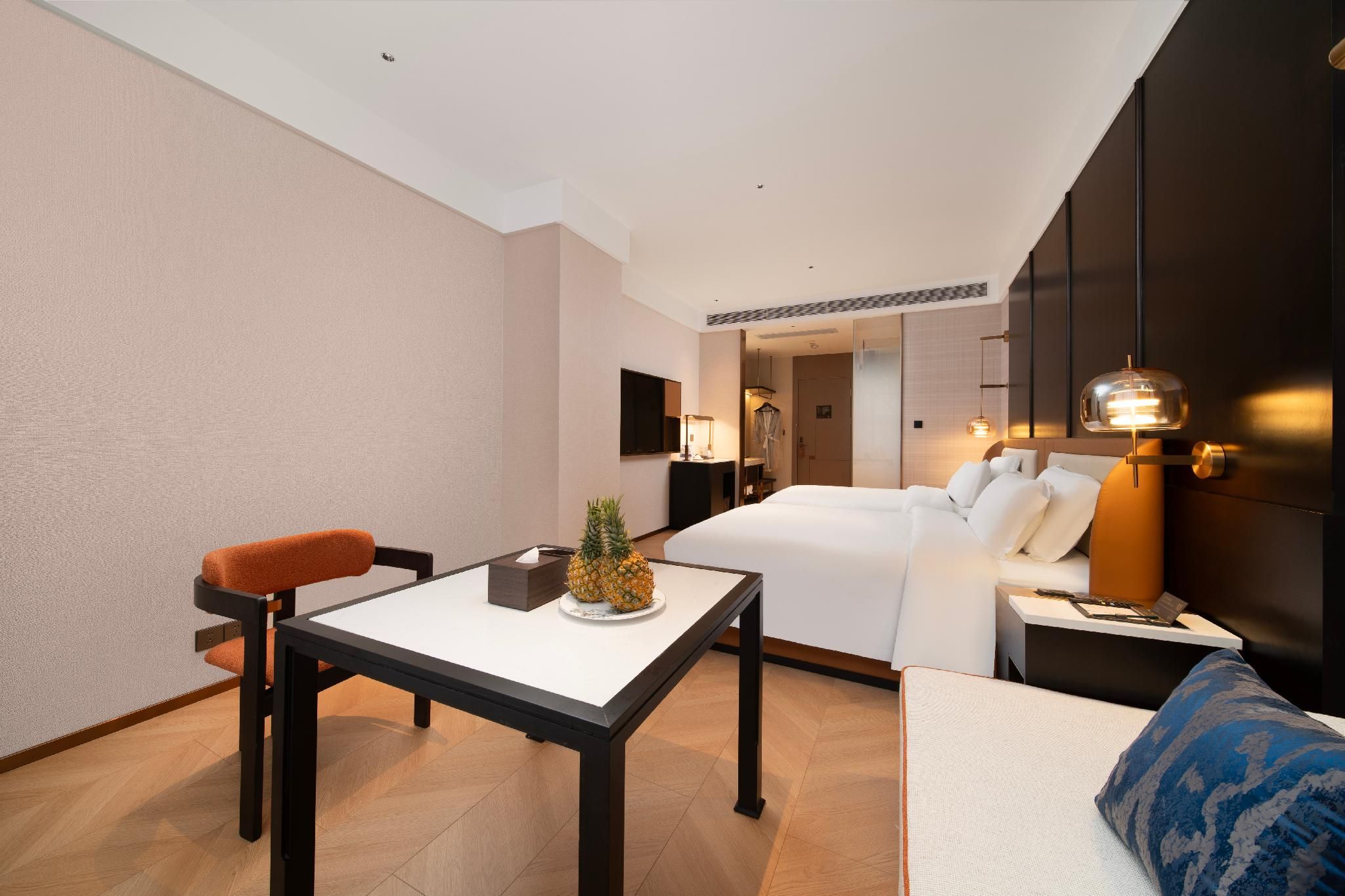 Deluxe Courtyard Twin Room
