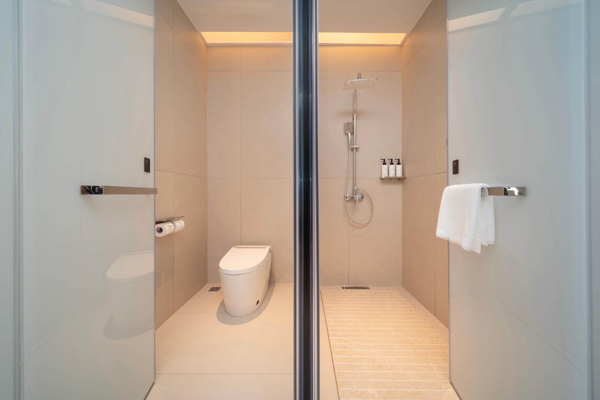 MEHOOD LESTIE Zhanjiang Olympic Sports Center Military Expo Park Yazhi 1 Bed Room with City View 3