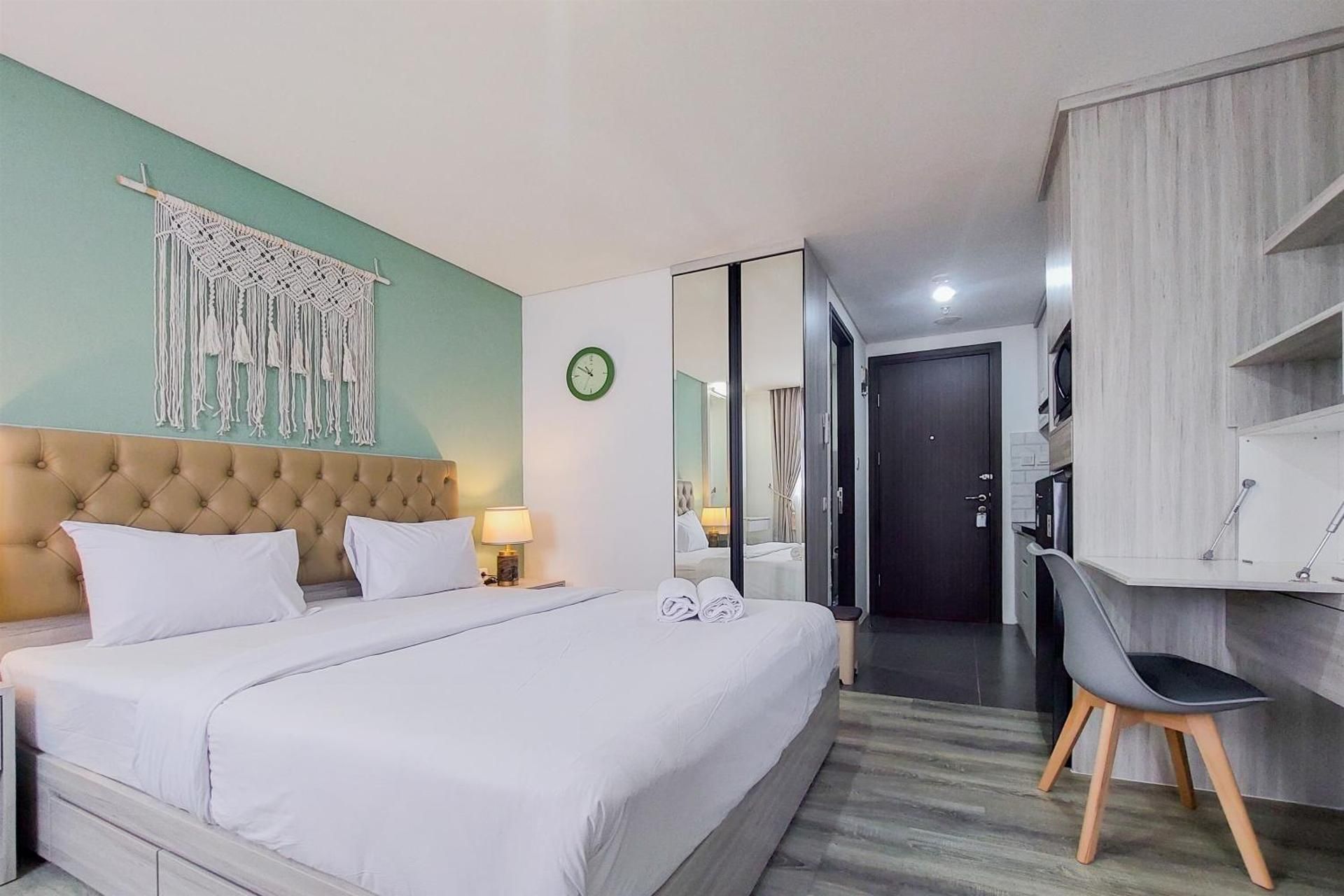 Studio Apartment