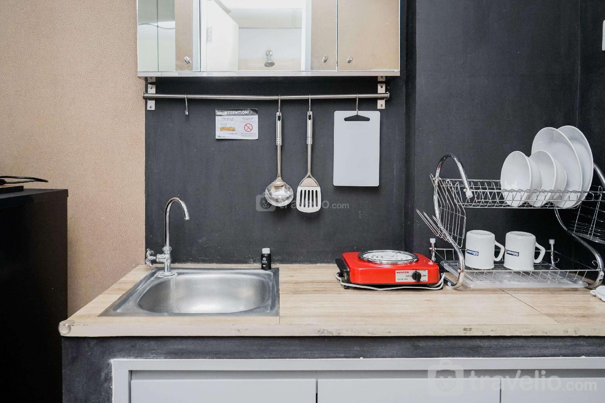 Comfy Modern Studio Serpong Greenview By Travelio