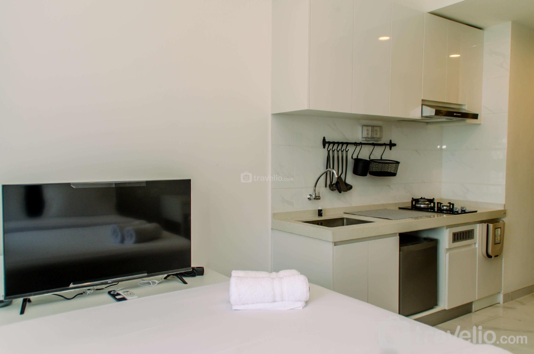Nice and Homey Studio at Sky House BSD By Travelio