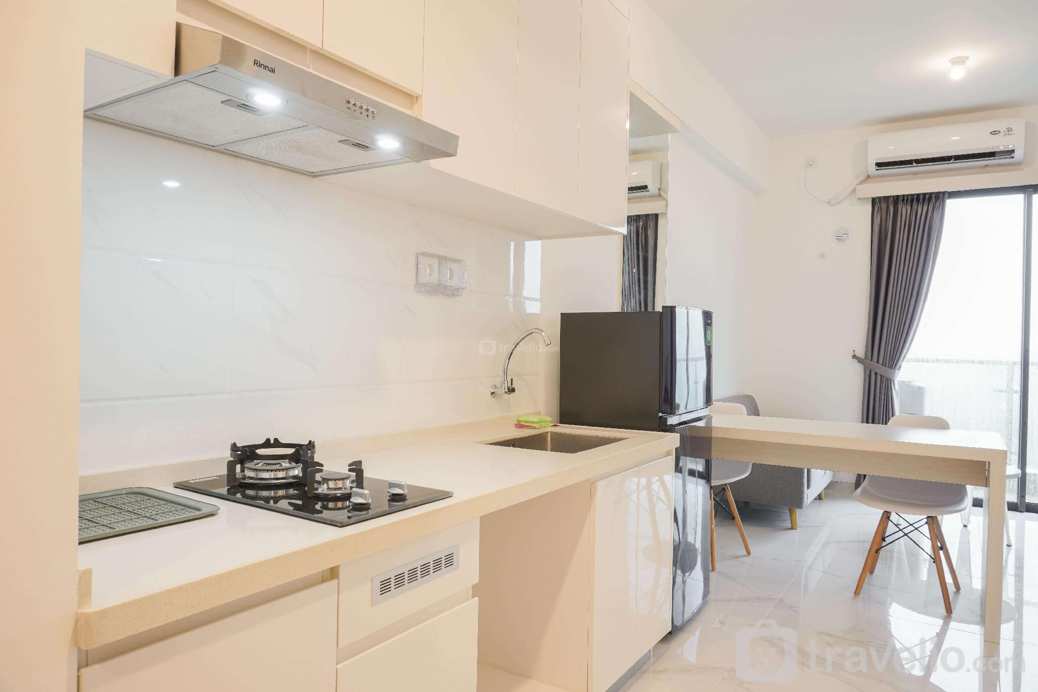 Comfortable Design 2BR Sky House BSD By Travelio