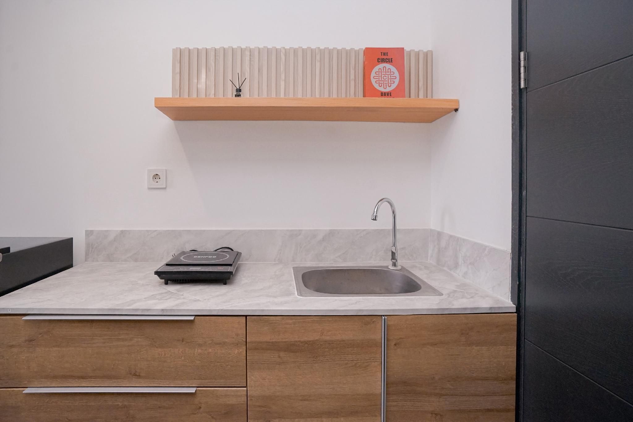 Comfortable Studio Collins Boulevard By Travelio