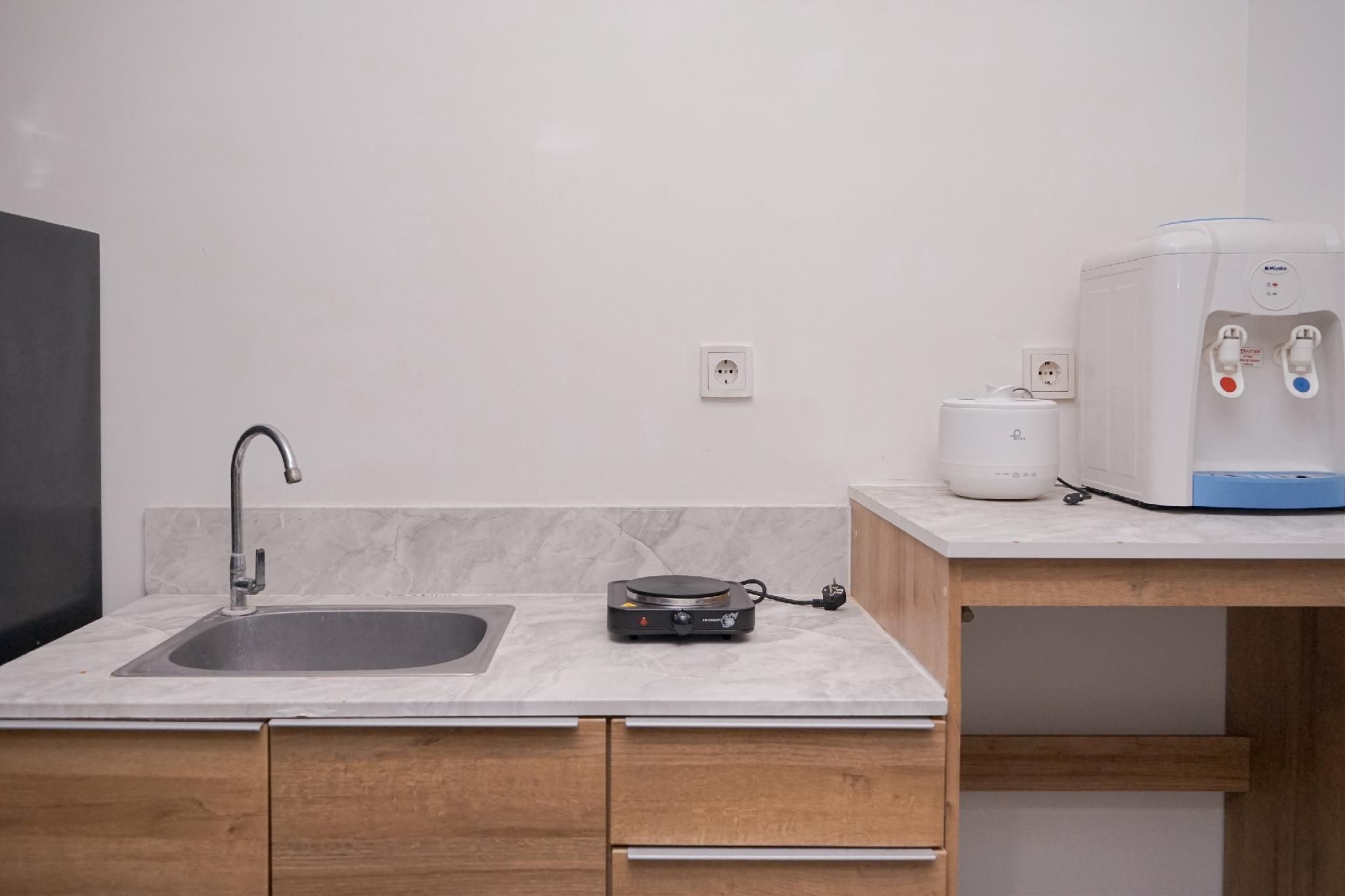 Good Deal Studio at Collins Boulevard By Travelio