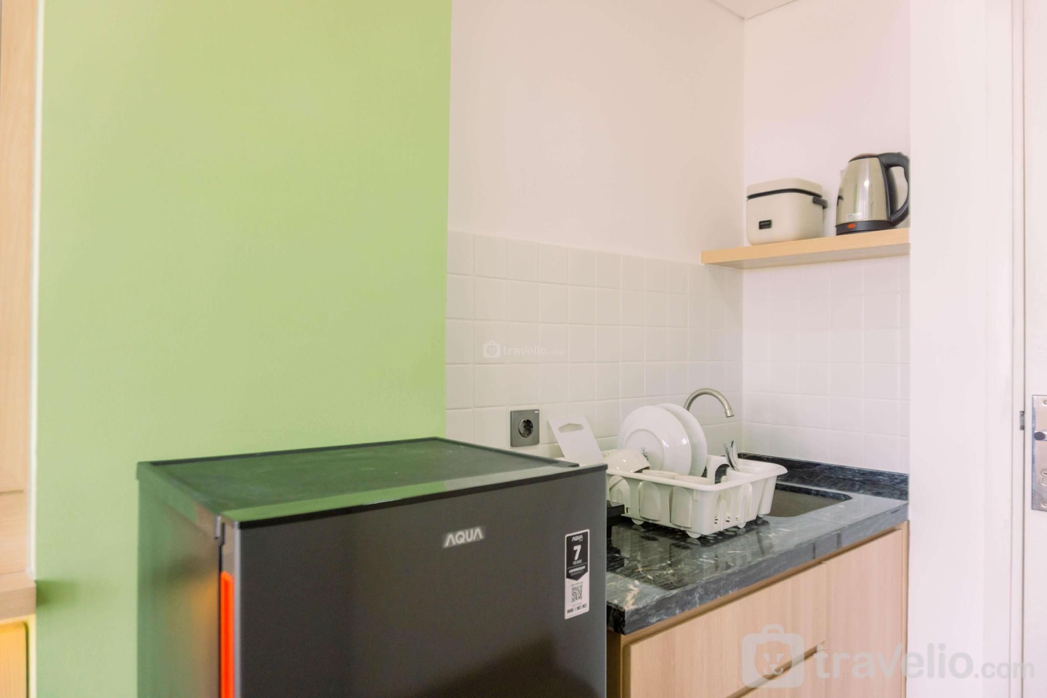 Homey and Cozy Living Studio Poris 88 By Travelio