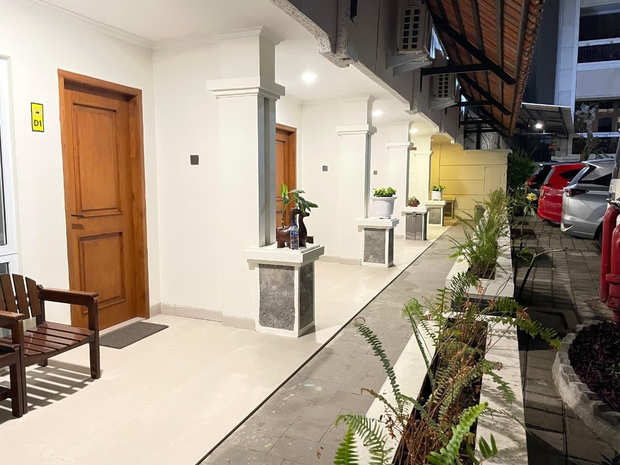 ONE SIX EIGHT OX HOTEL & RESTAURANT Deluxe Double or Twin 2