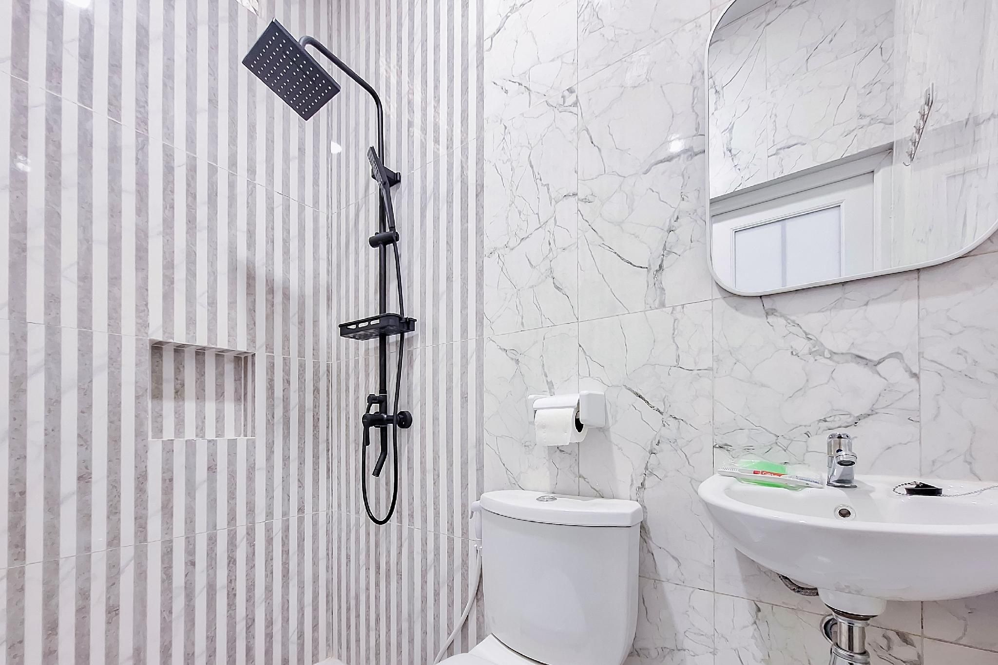 SANS Stay Onengan Inn Salatiga Deluxe Twin Room 3